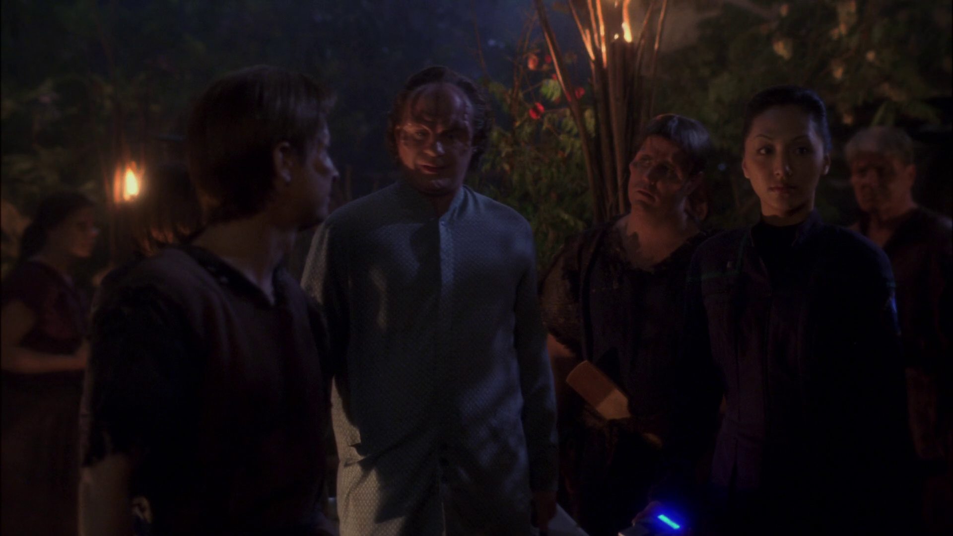 extant_StarTrek_ENT_1x13-DearDoctor_2034.jpg