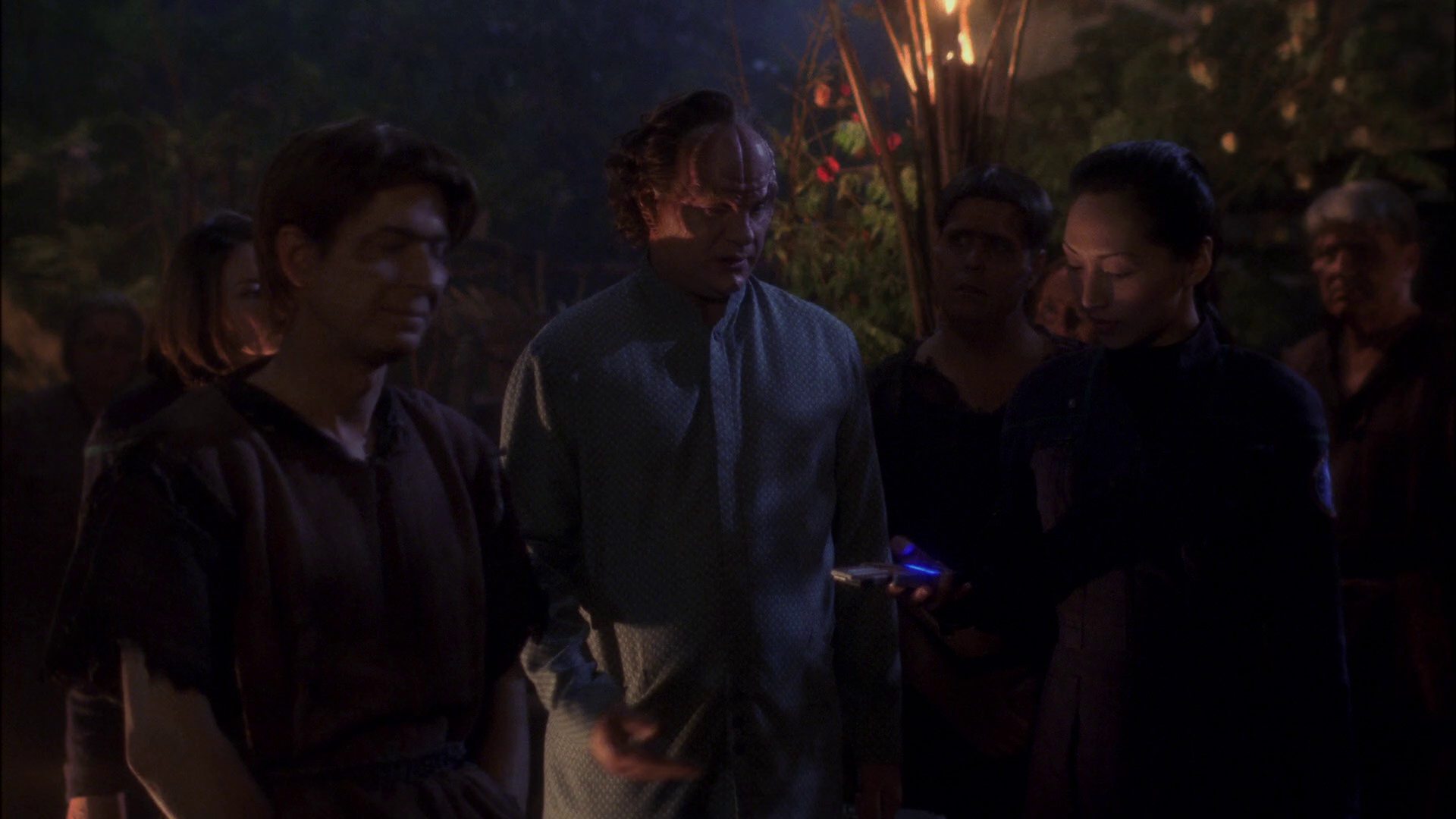 extant_StarTrek_ENT_1x13-DearDoctor_2039.jpg
