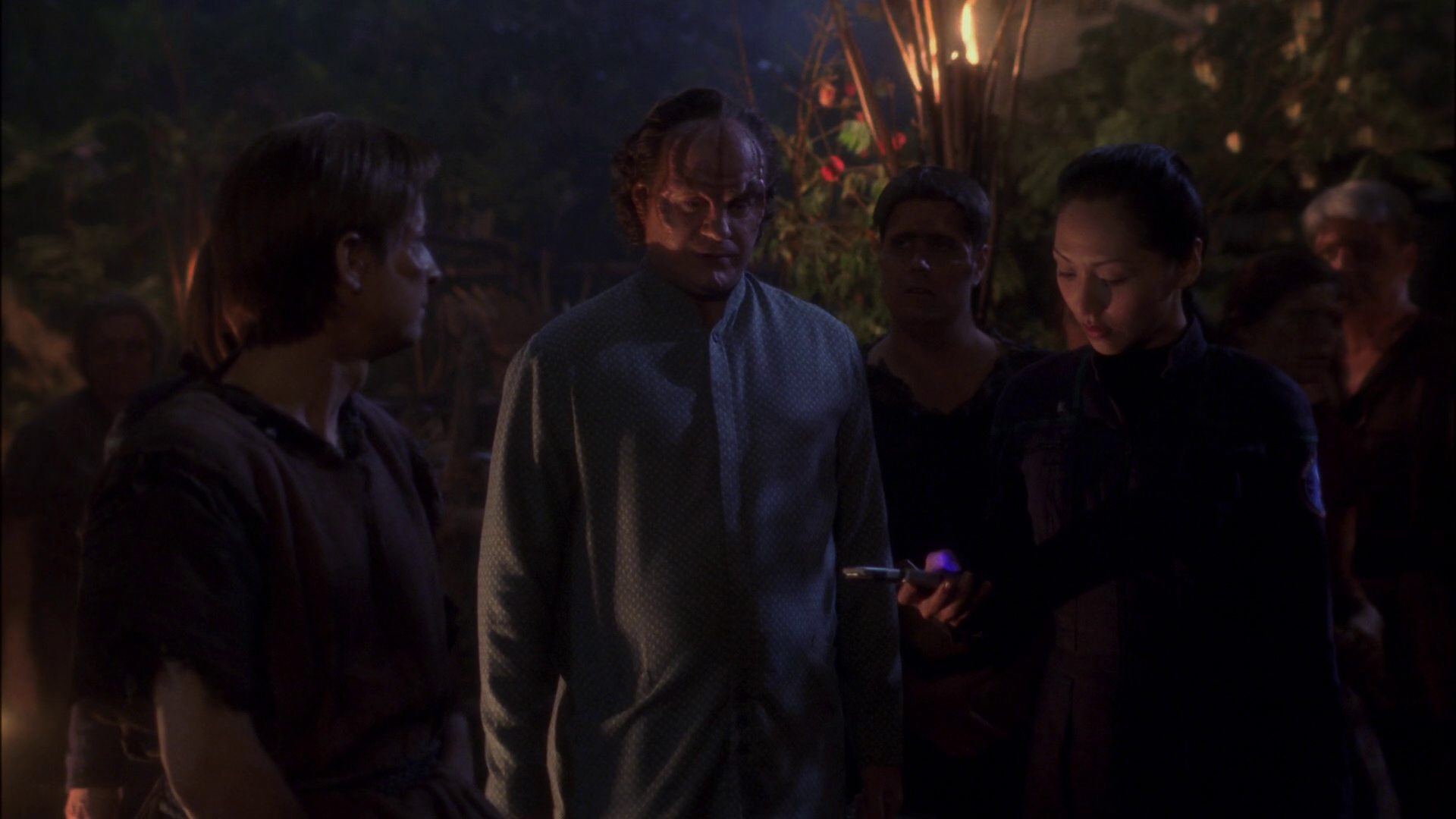 extant_StarTrek_ENT_1x13-DearDoctor_2040.jpg