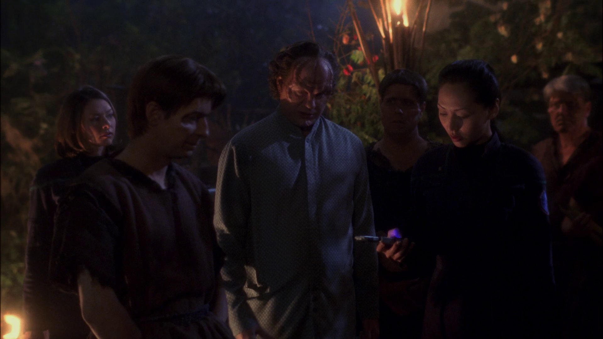 extant_StarTrek_ENT_1x13-DearDoctor_2042.jpg