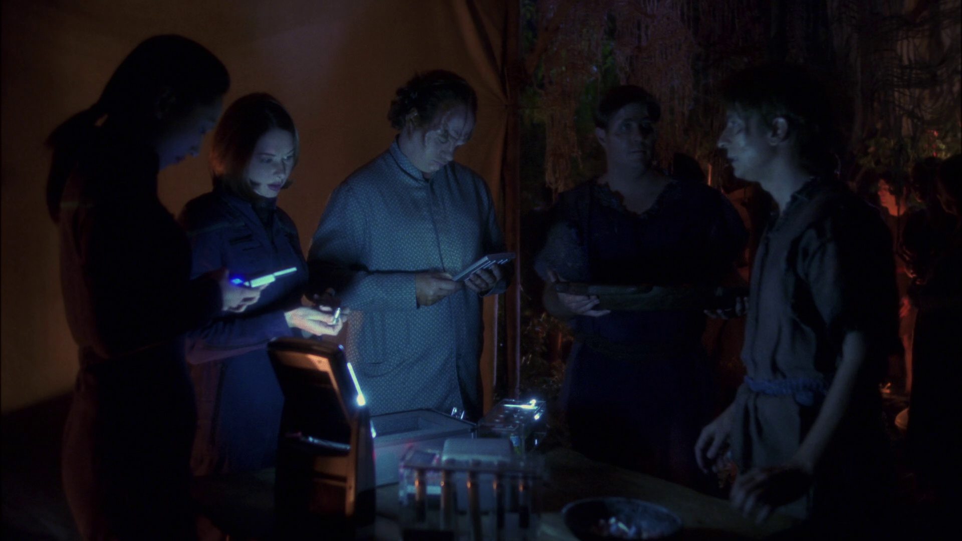 extant_StarTrek_ENT_1x13-DearDoctor_2176.jpg