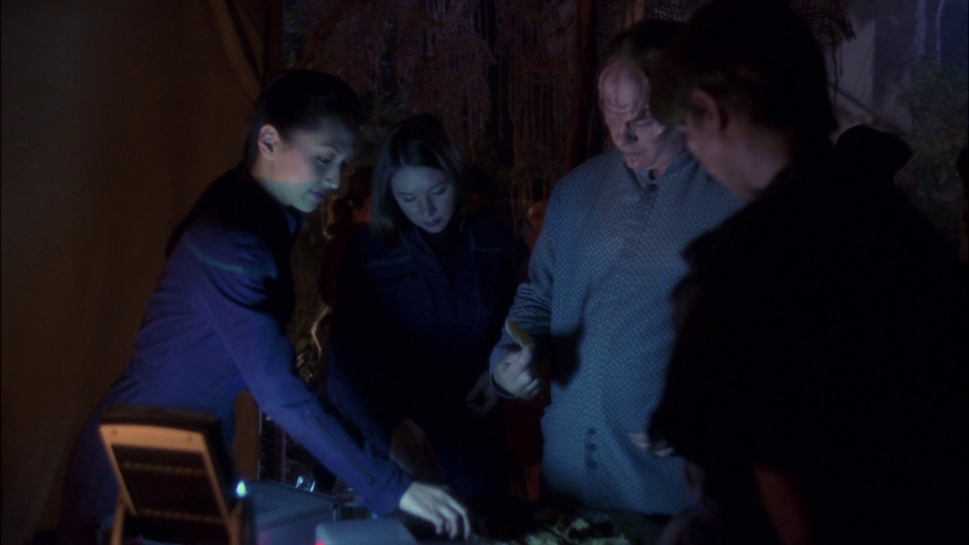 extant_StarTrek_ENT_1x13-DearDoctor_2217.jpg