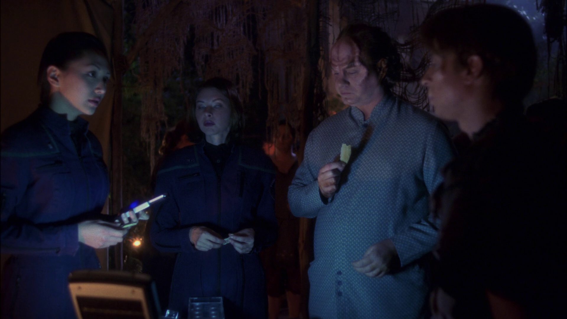 extant_StarTrek_ENT_1x13-DearDoctor_2236.jpg