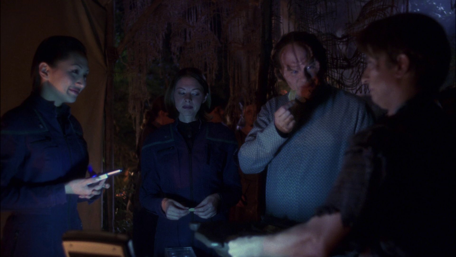 extant_StarTrek_ENT_1x13-DearDoctor_2278.jpg