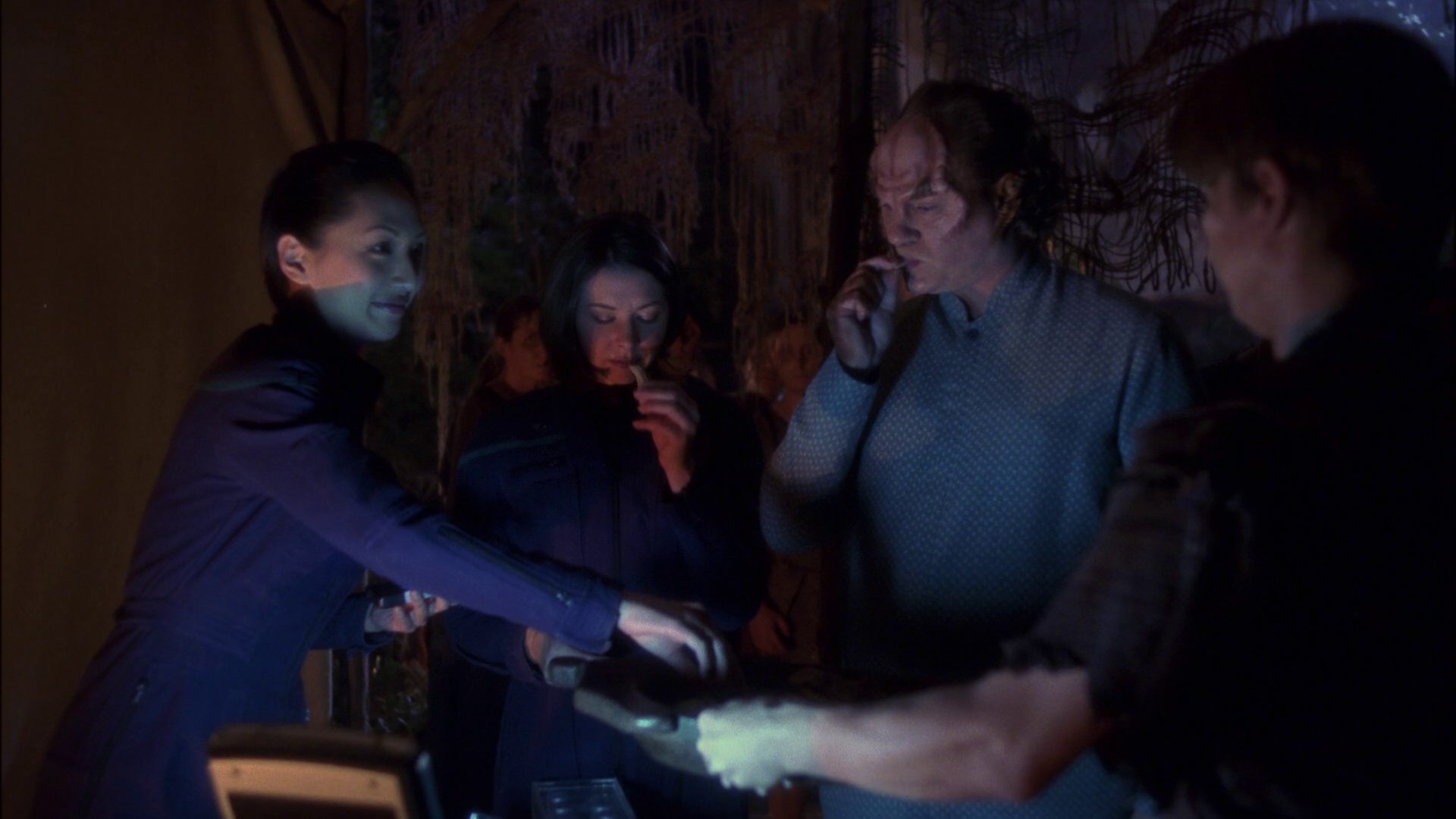 extant_StarTrek_ENT_1x13-DearDoctor_2280.jpg