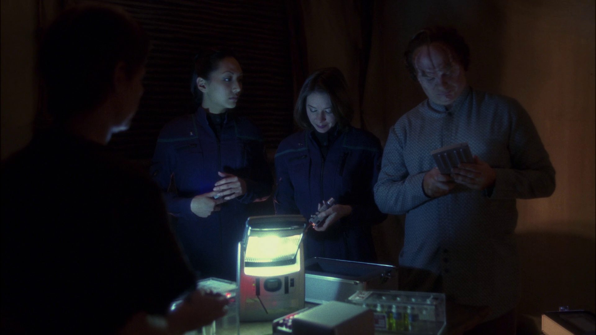 extant_StarTrek_ENT_1x13-DearDoctor_2309.jpg