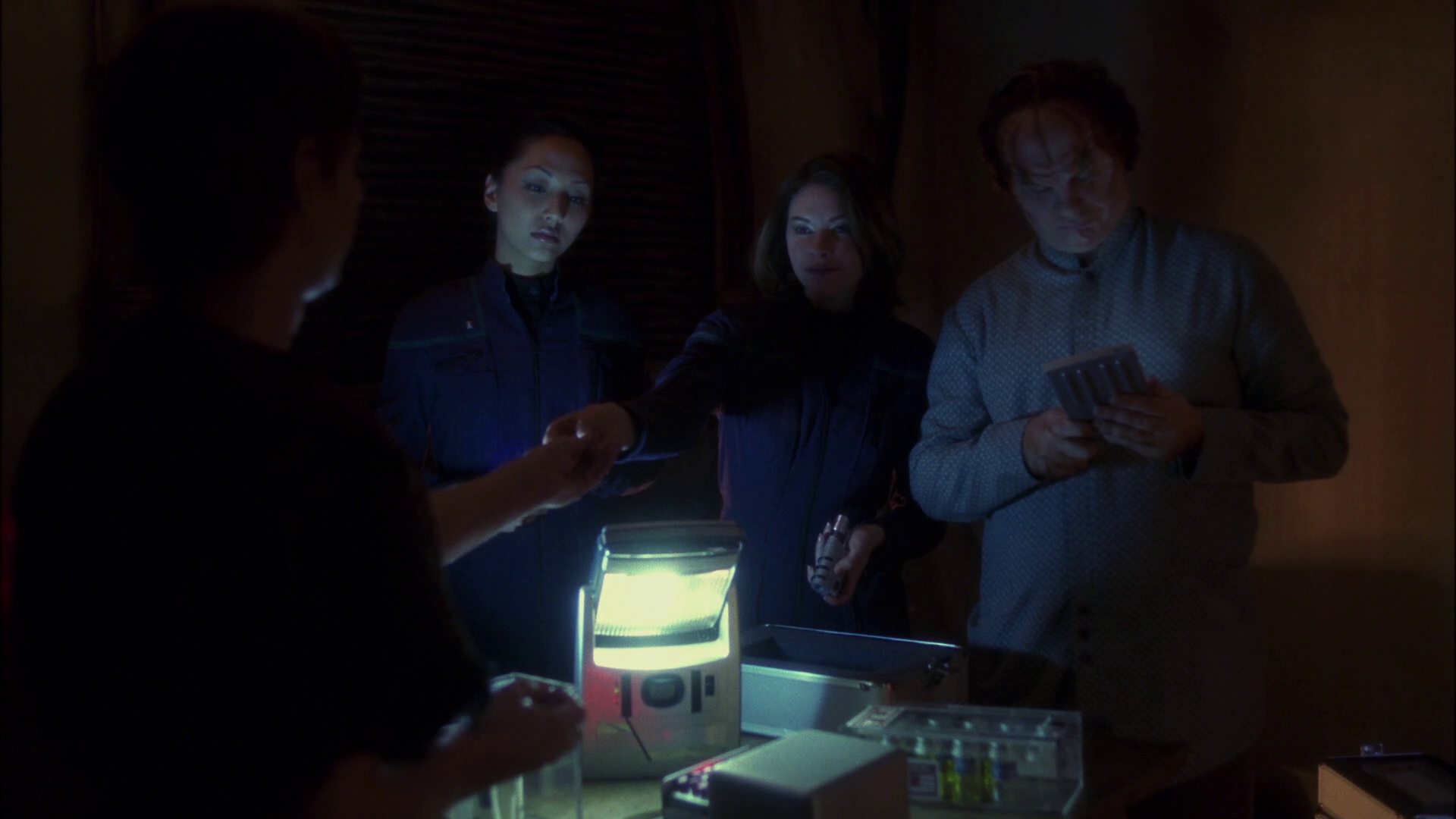 extant_StarTrek_ENT_1x13-DearDoctor_2311.jpg