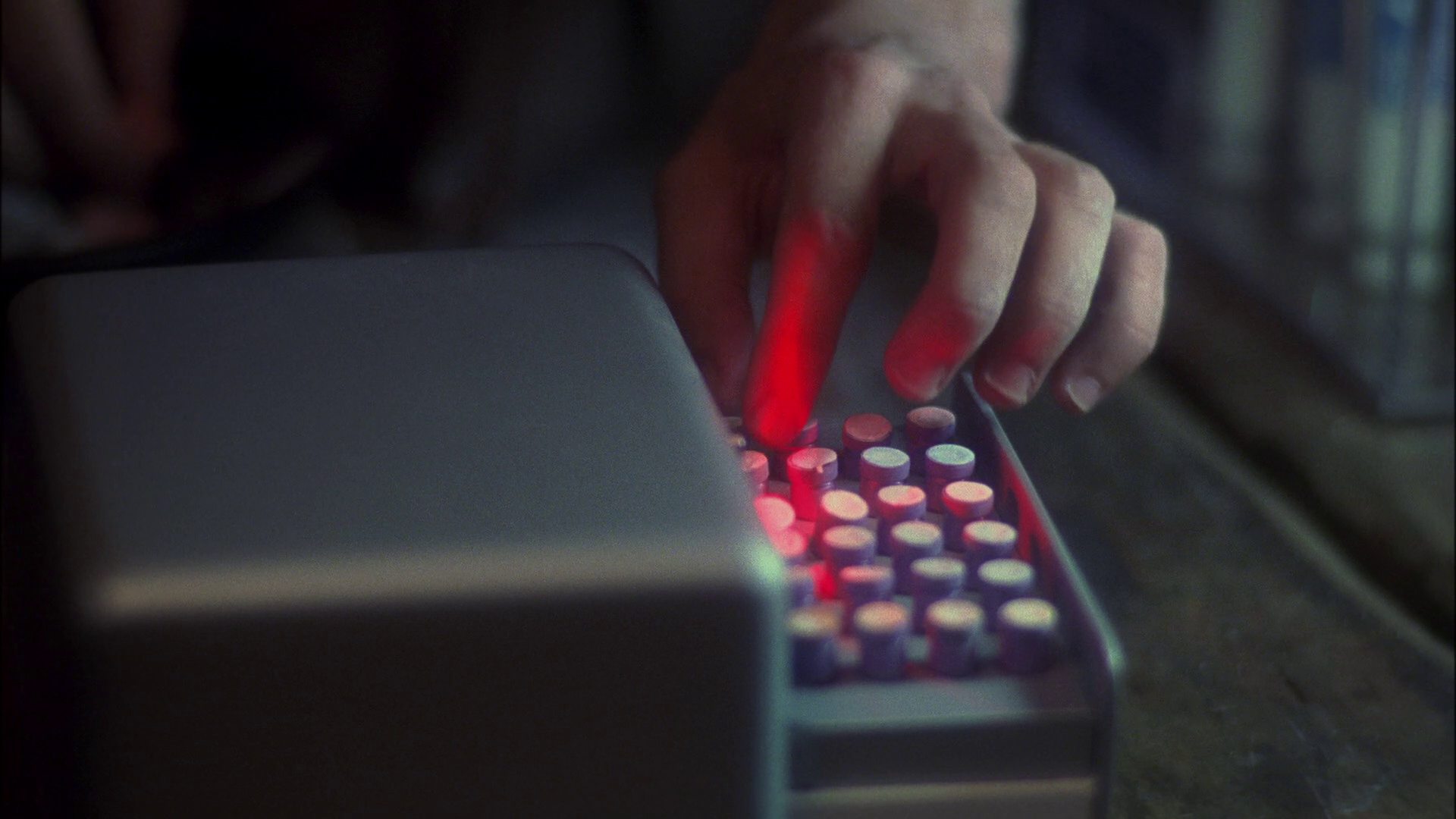 extant_StarTrek_ENT_1x13-DearDoctor_2321.jpg