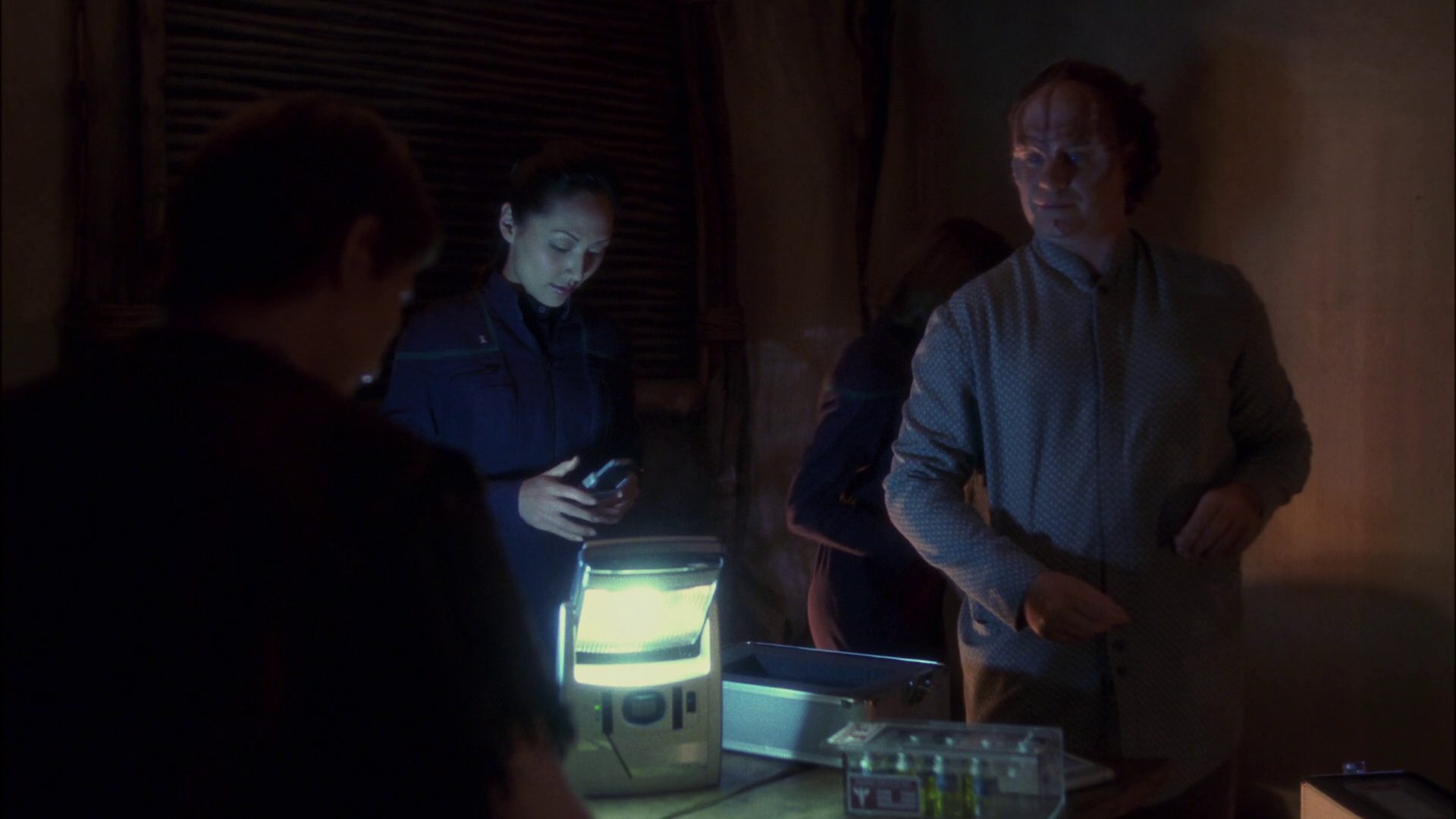 extant_StarTrek_ENT_1x13-DearDoctor_2363.jpg
