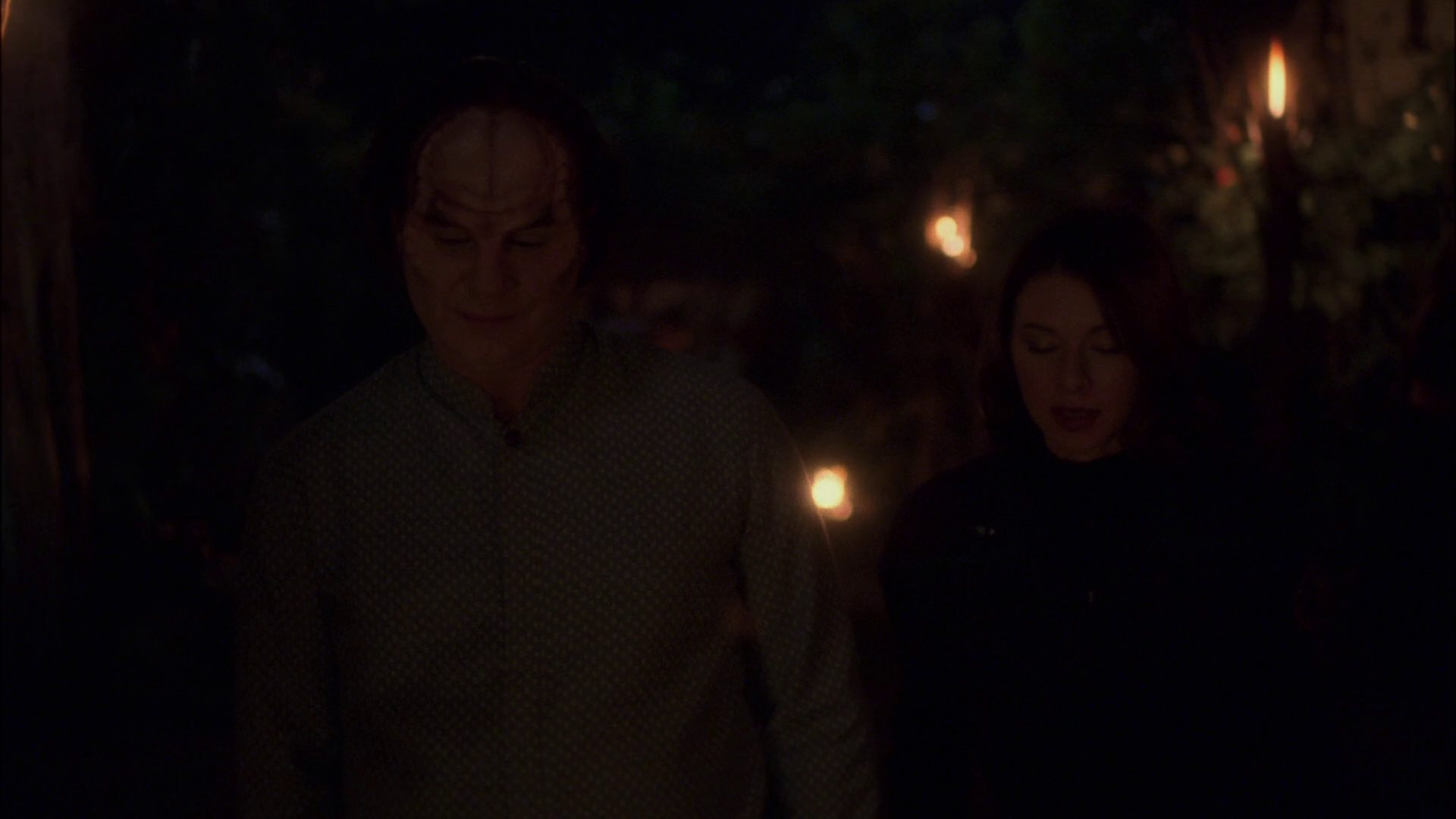 extant_StarTrek_ENT_1x13-DearDoctor_2461.jpg
