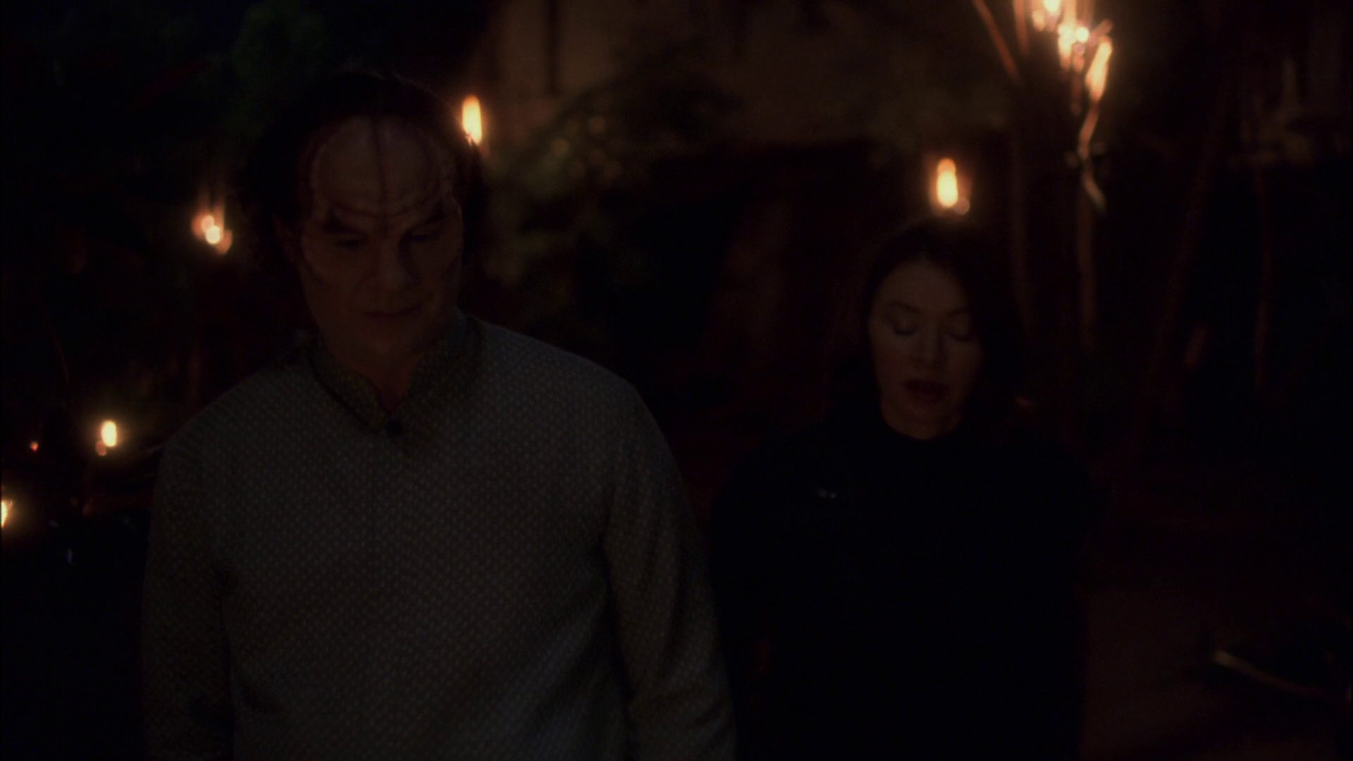 extant_StarTrek_ENT_1x13-DearDoctor_2467.jpg