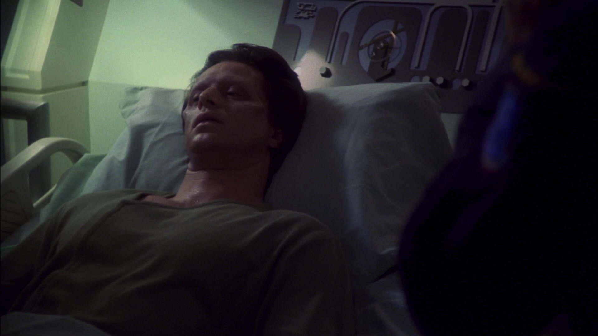 extant_StarTrek_ENT_1x13-DearDoctor_2735.jpg
