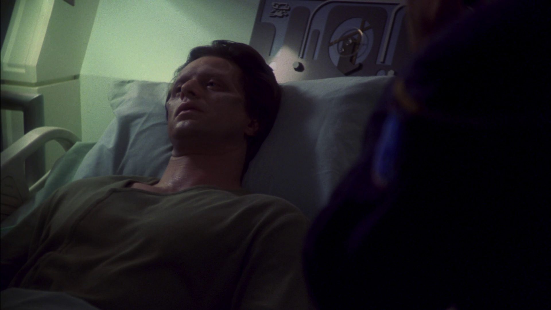 extant_StarTrek_ENT_1x13-DearDoctor_2736.jpg