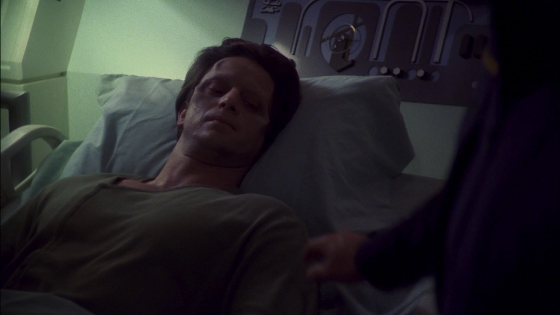 extant_StarTrek_ENT_1x13-DearDoctor_2762.jpg