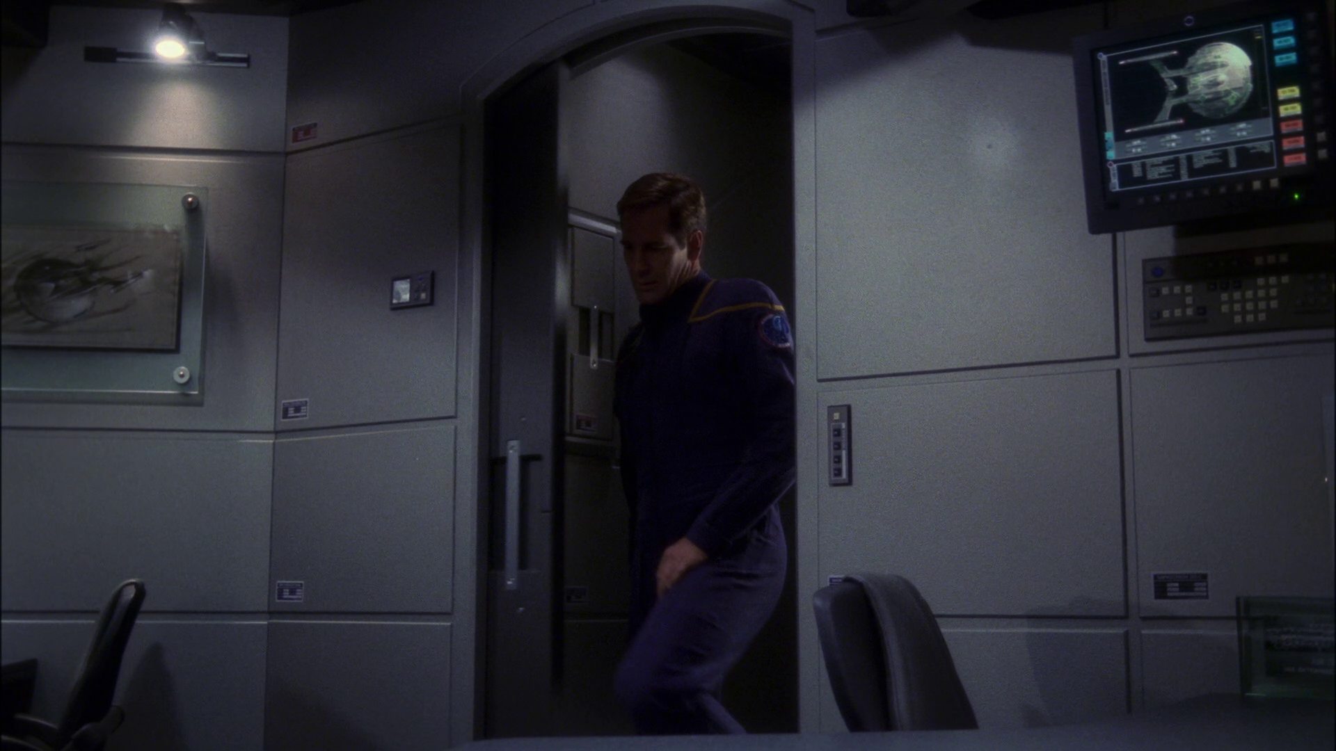extant_StarTrek_ENT_1x13-DearDoctor_2838.jpg