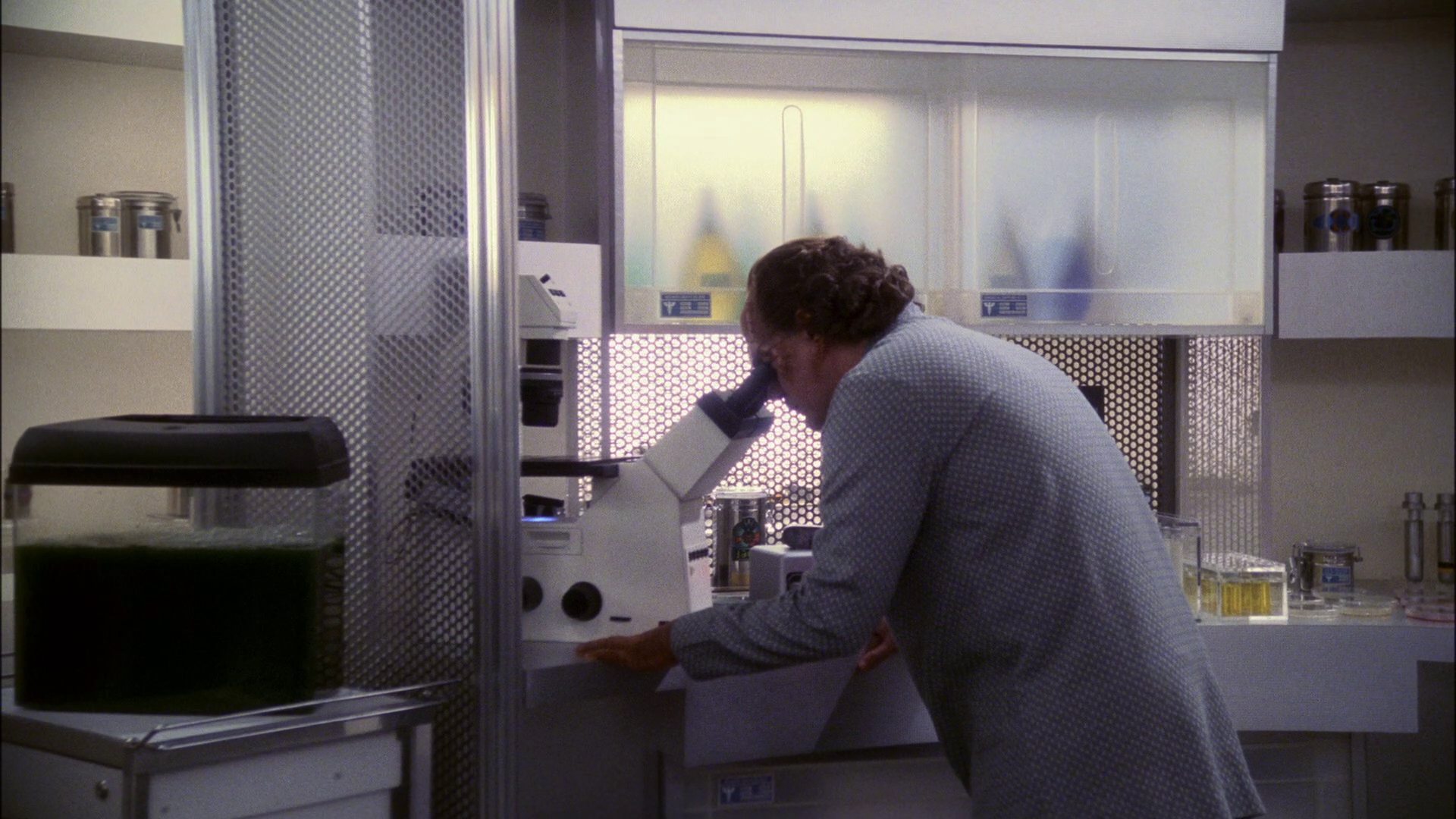 extant_StarTrek_ENT_1x13-DearDoctor_2958.jpg