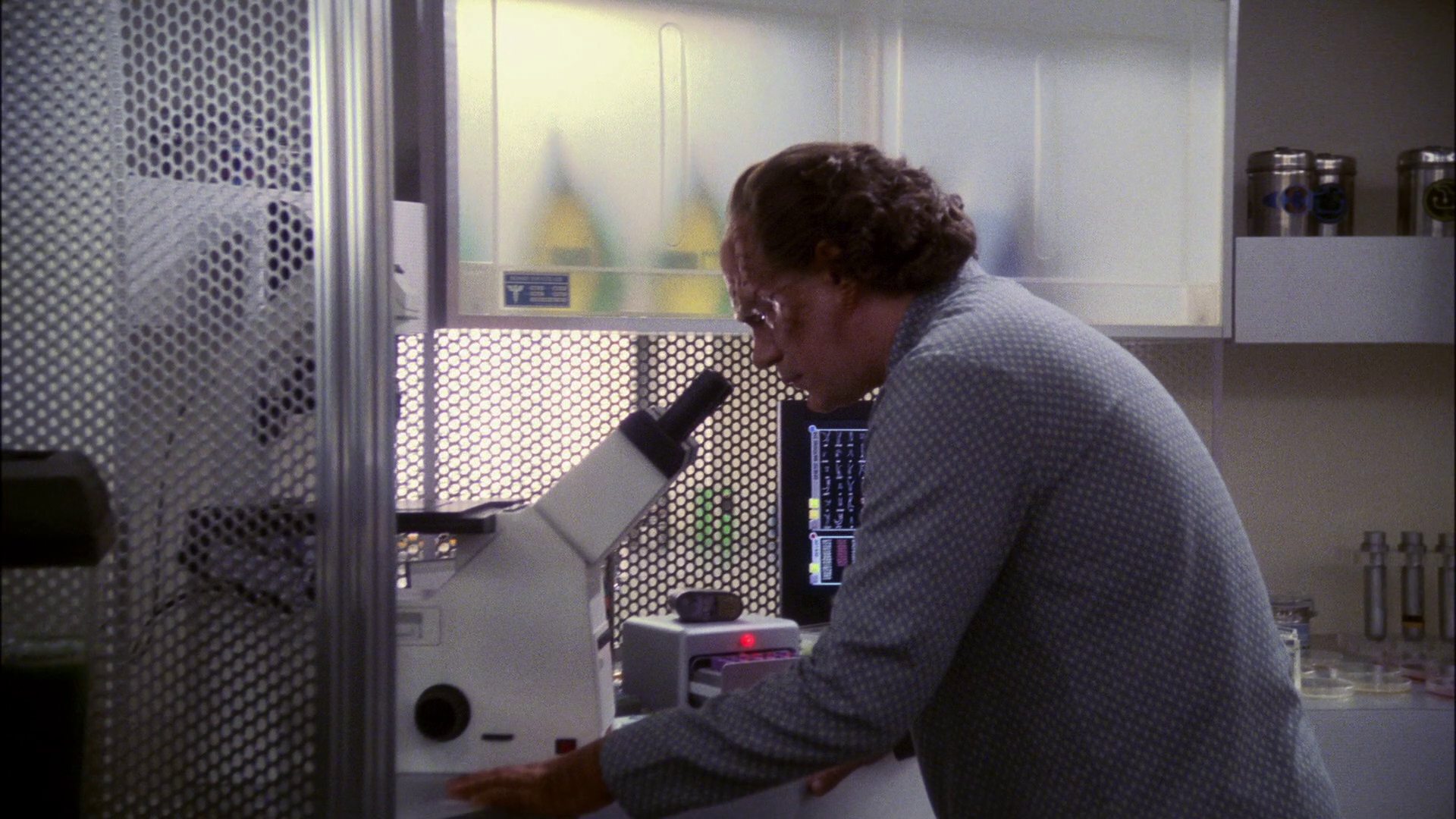extant_StarTrek_ENT_1x13-DearDoctor_2962.jpg