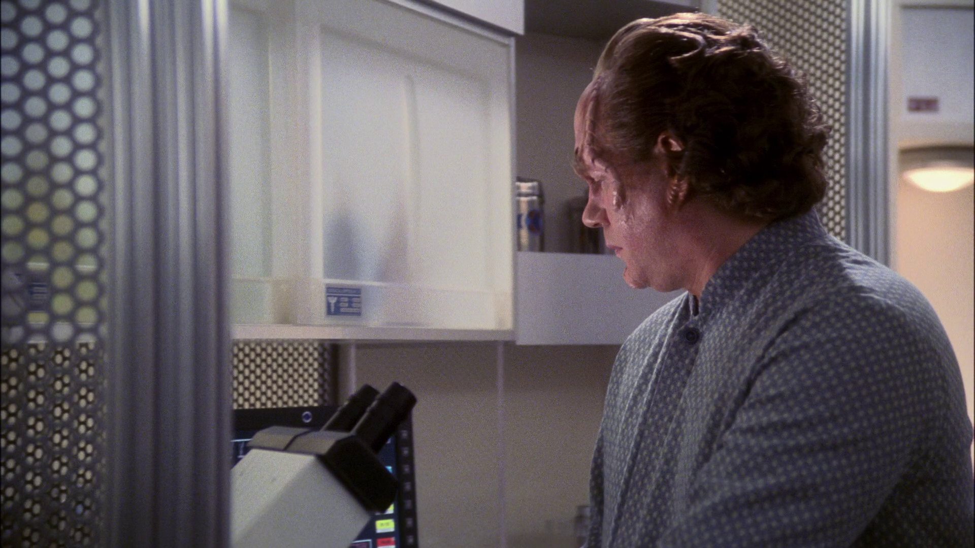 extant_StarTrek_ENT_1x13-DearDoctor_2968.jpg