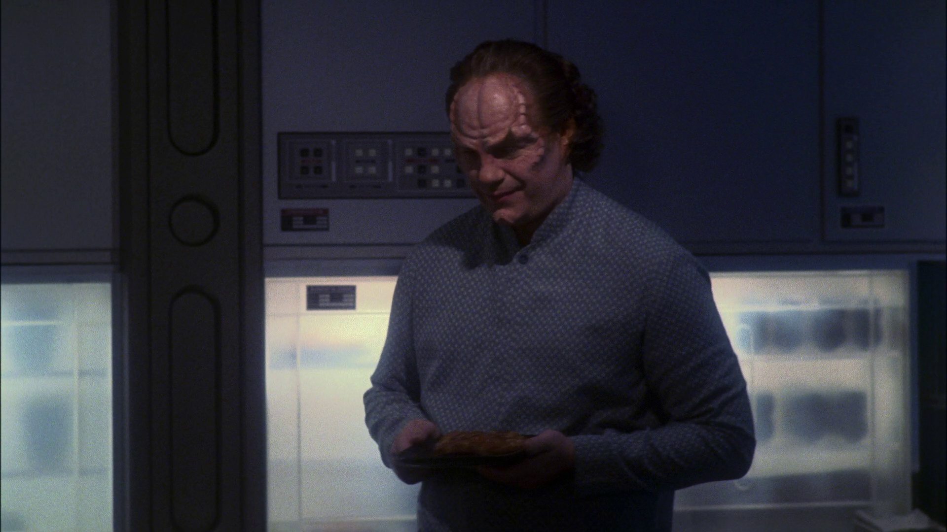 extant_StarTrek_ENT_1x13-DearDoctor_3023.jpg