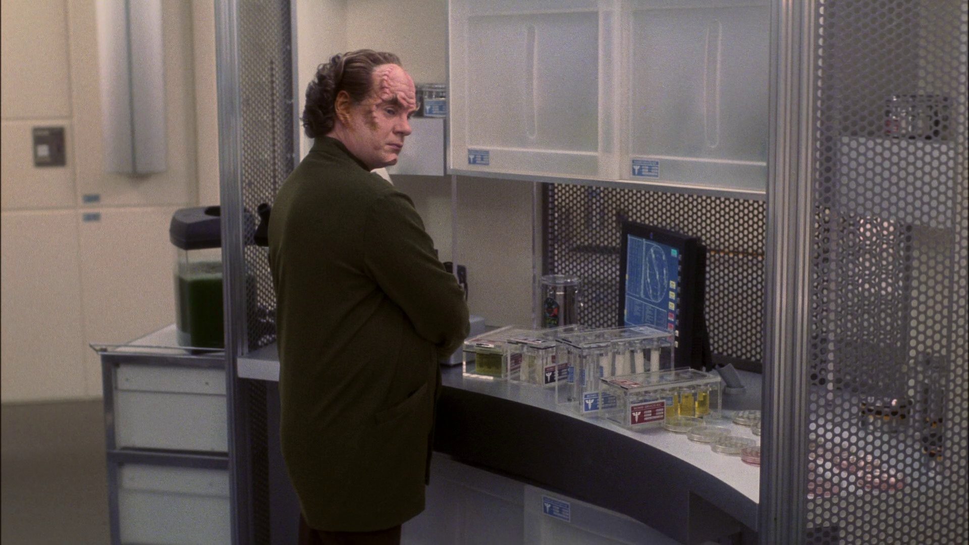 extant_StarTrek_ENT_1x13-DearDoctor_3303.jpg