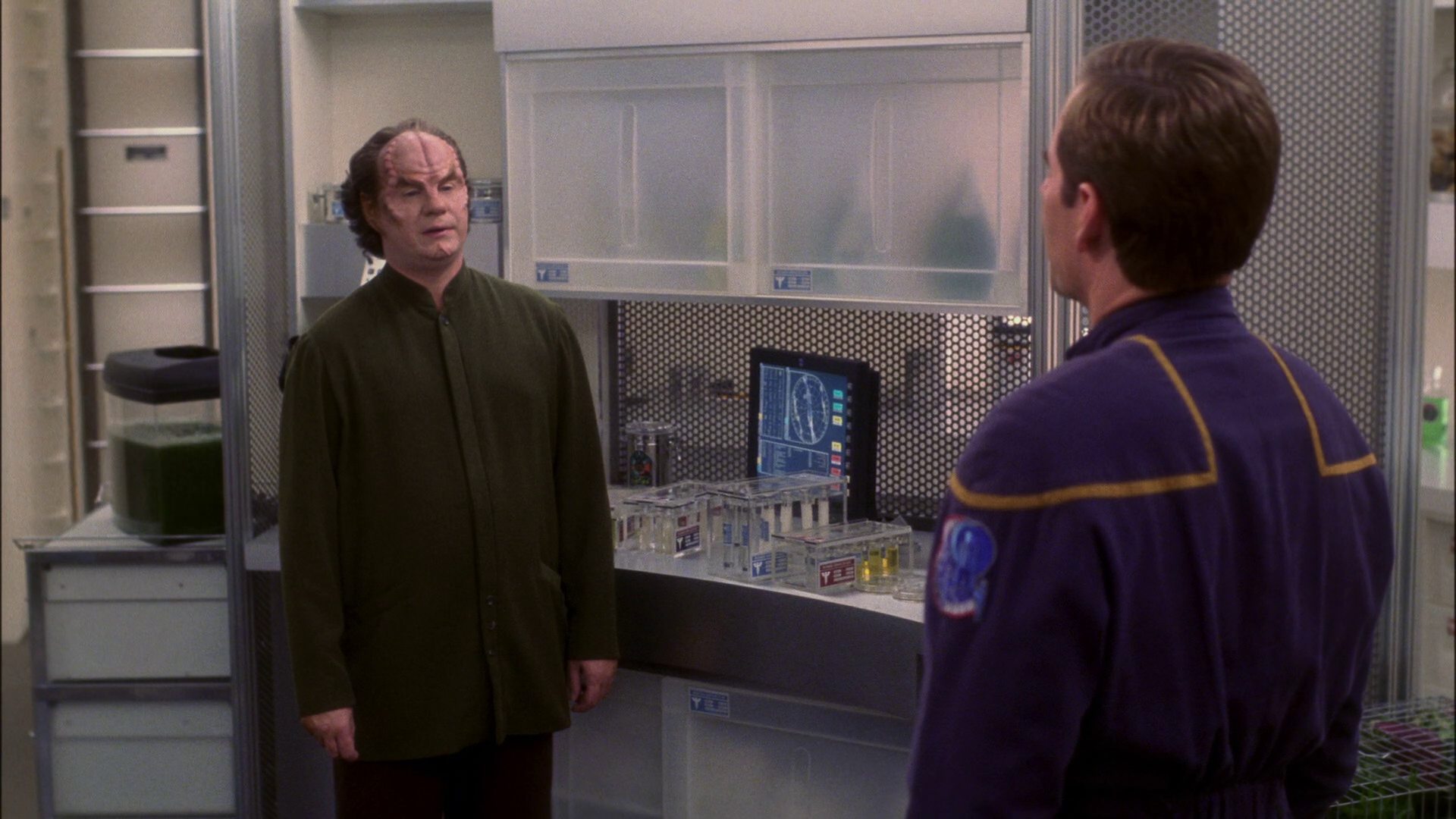 extant_StarTrek_ENT_1x13-DearDoctor_3317.jpg