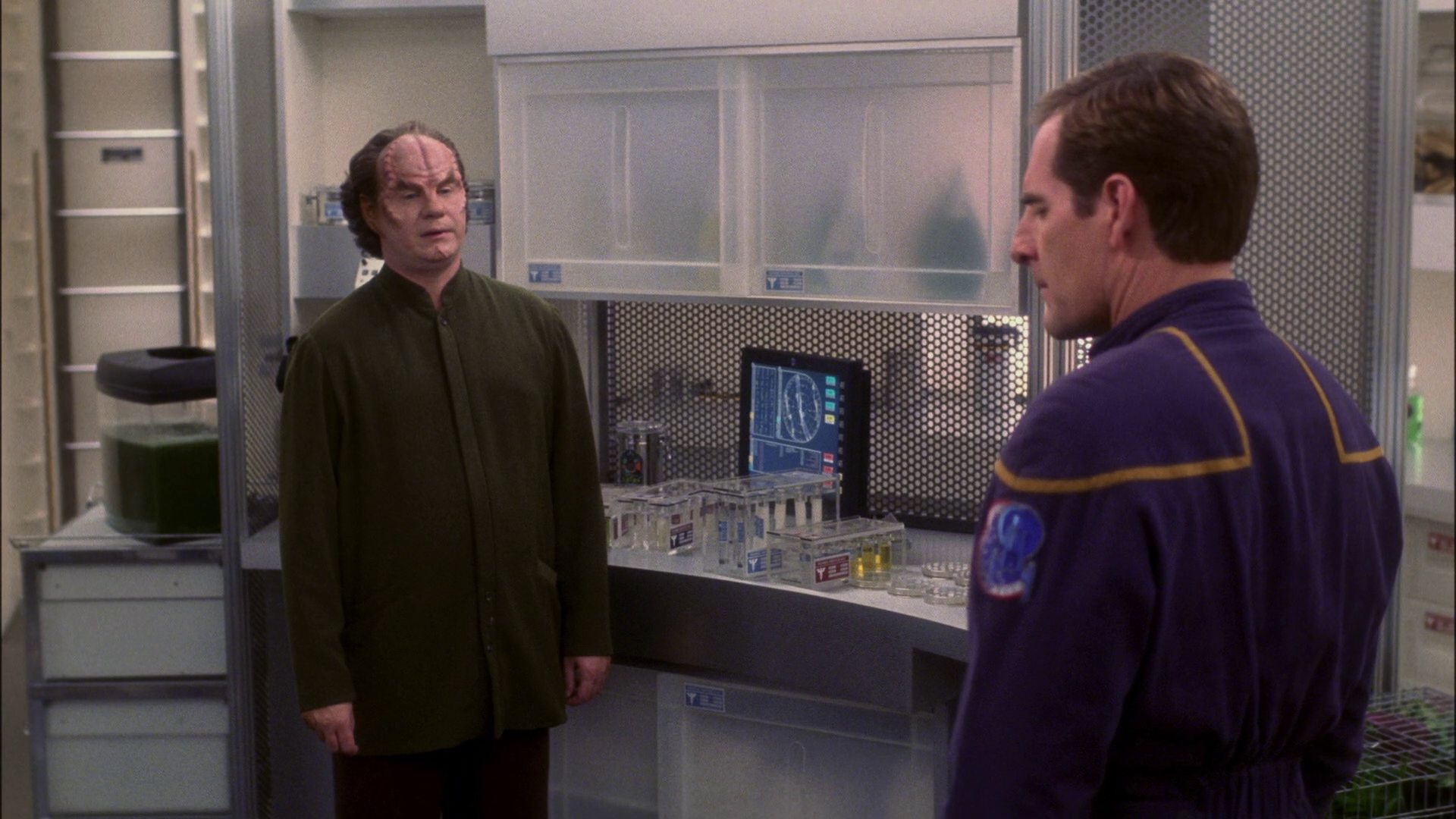 extant_StarTrek_ENT_1x13-DearDoctor_3318.jpg