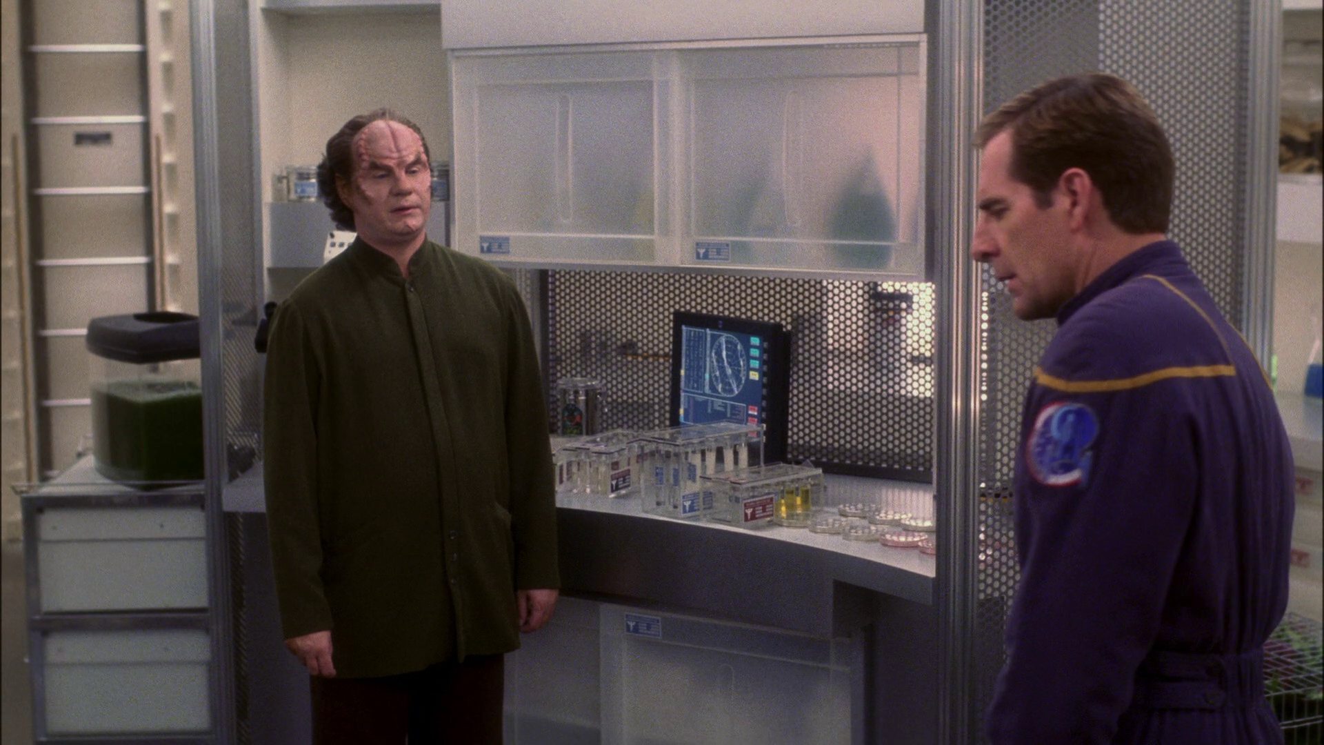 extant_StarTrek_ENT_1x13-DearDoctor_3319.jpg