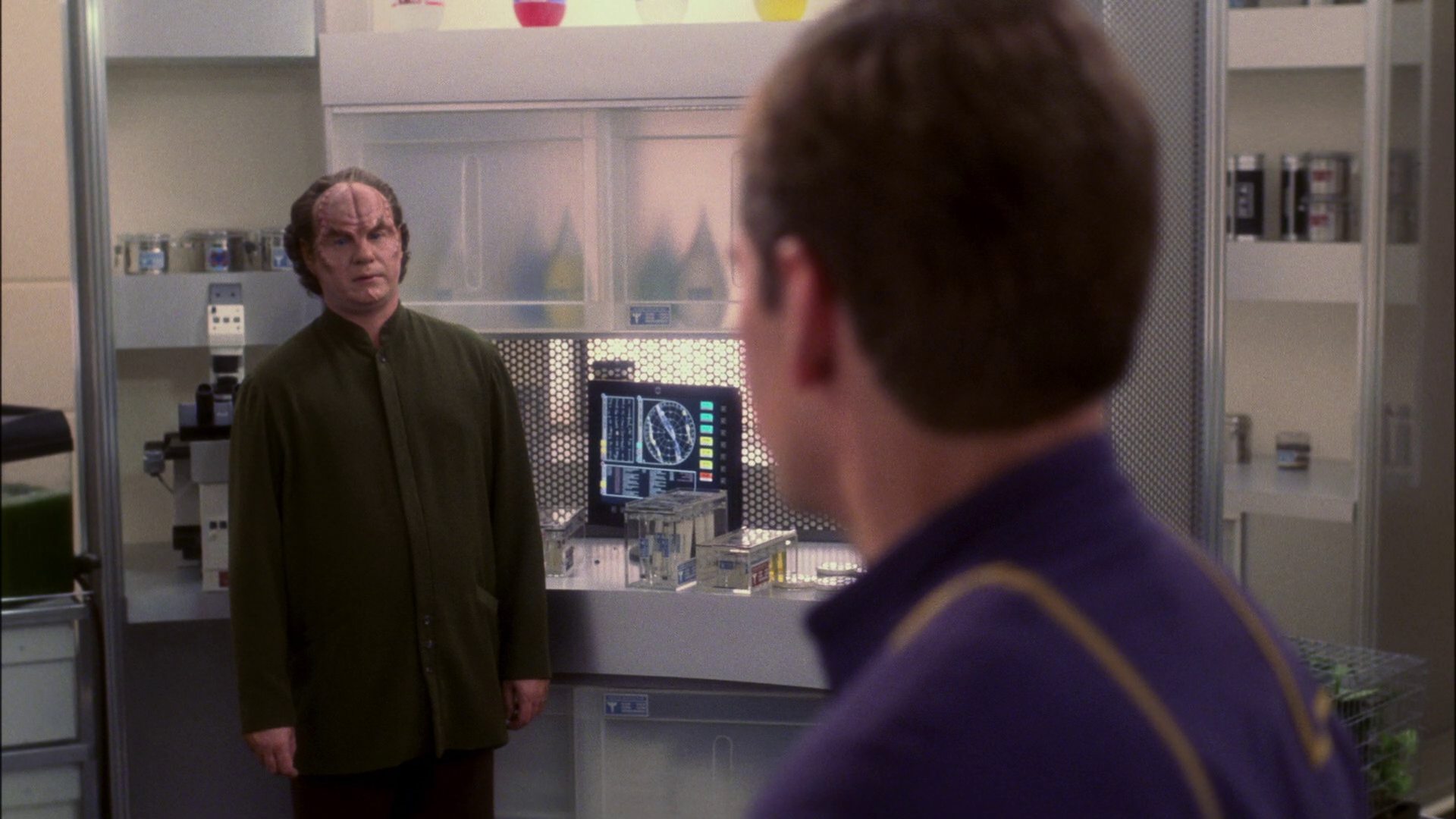 extant_StarTrek_ENT_1x13-DearDoctor_3338.jpg