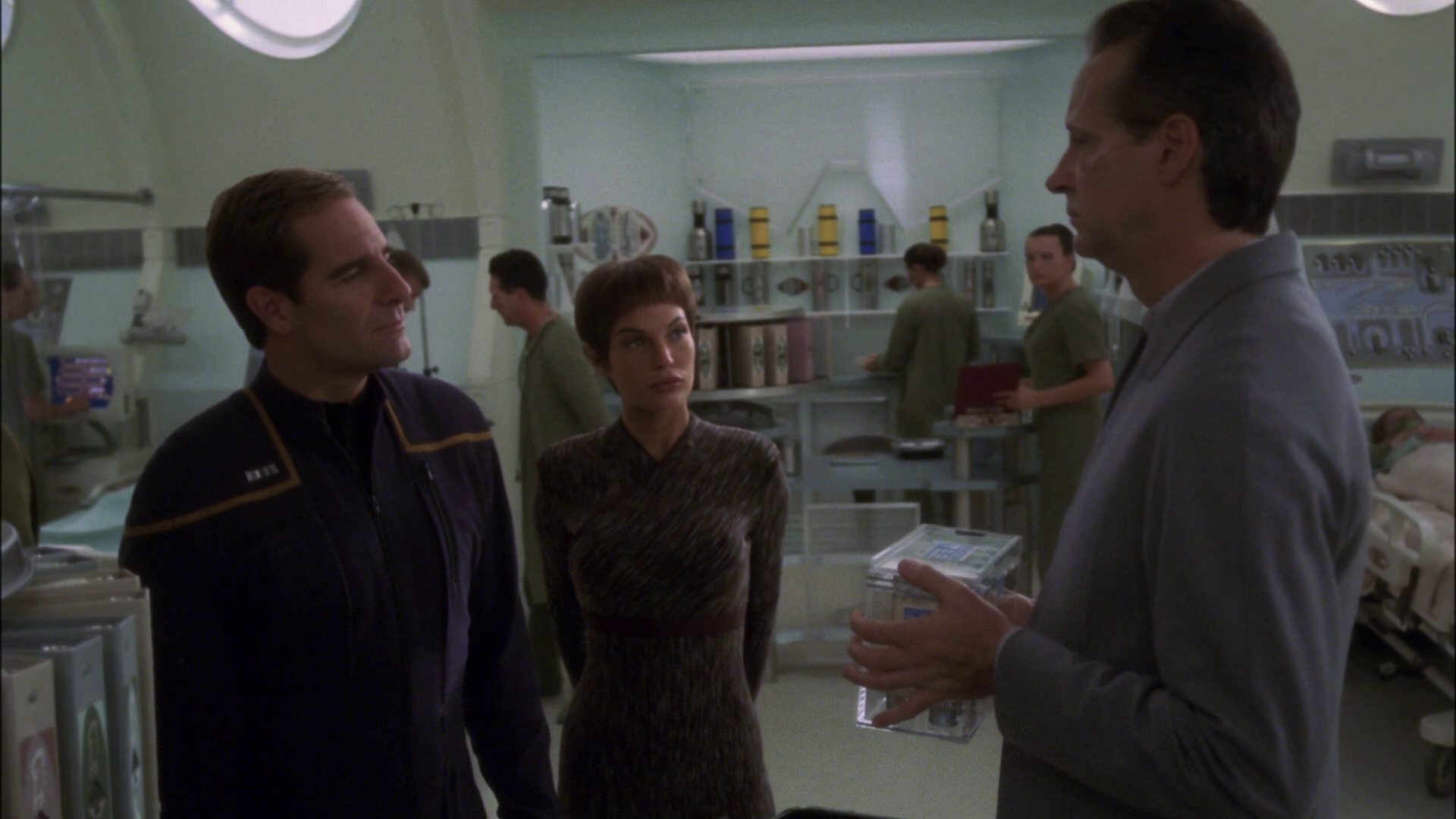extant_StarTrek_ENT_1x13-DearDoctor_3426.jpg