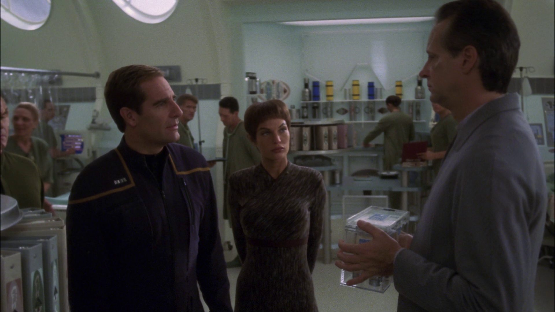 extant_StarTrek_ENT_1x13-DearDoctor_3427.jpg