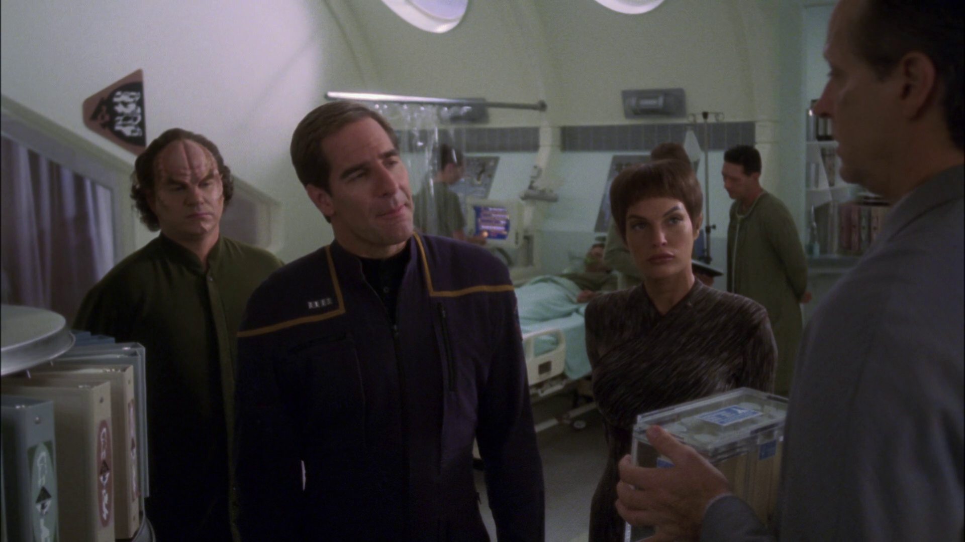 extant_StarTrek_ENT_1x13-DearDoctor_3435.jpg