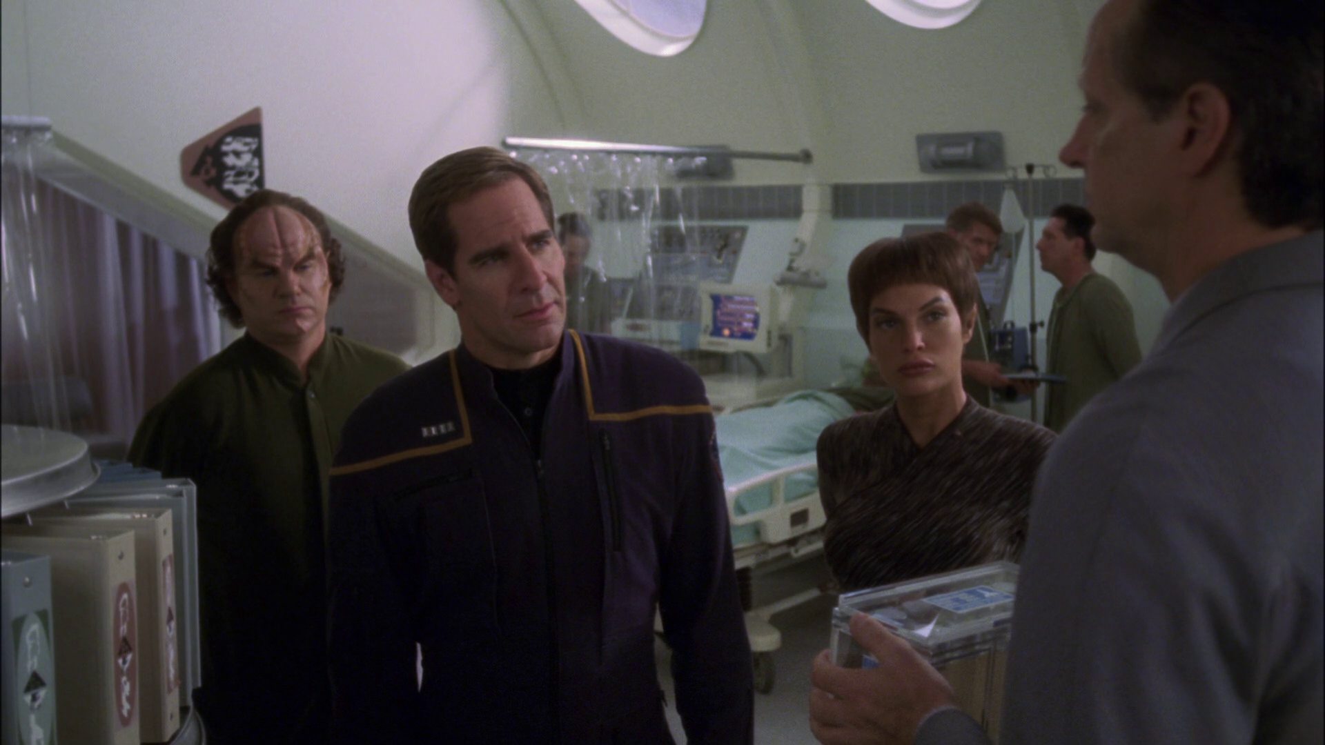 extant_StarTrek_ENT_1x13-DearDoctor_3443.jpg