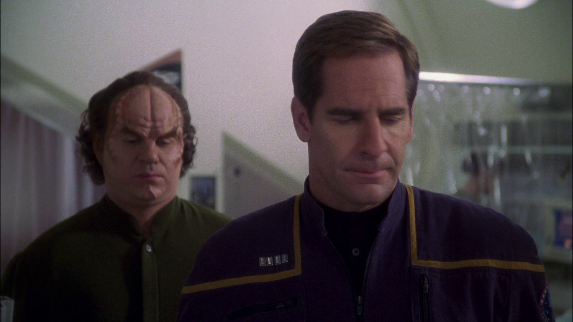 extant_StarTrek_ENT_1x13-DearDoctor_3461.jpg