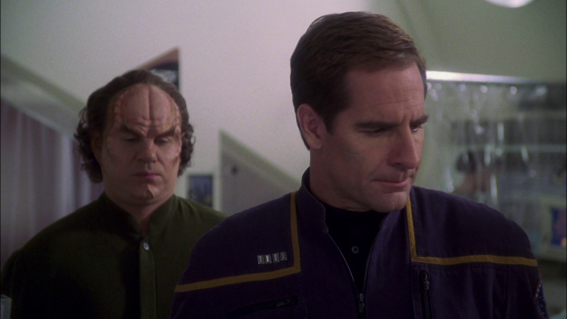 extant_StarTrek_ENT_1x13-DearDoctor_3462.jpg