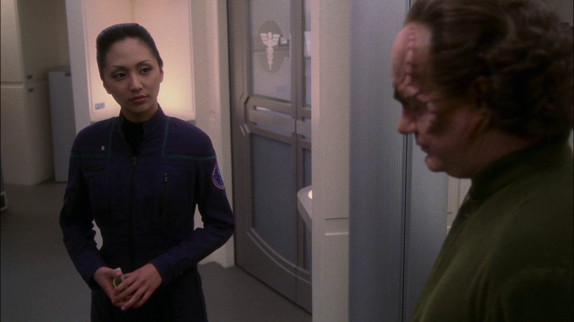extant_StarTrek_ENT_1x13-DearDoctor_3563.jpg