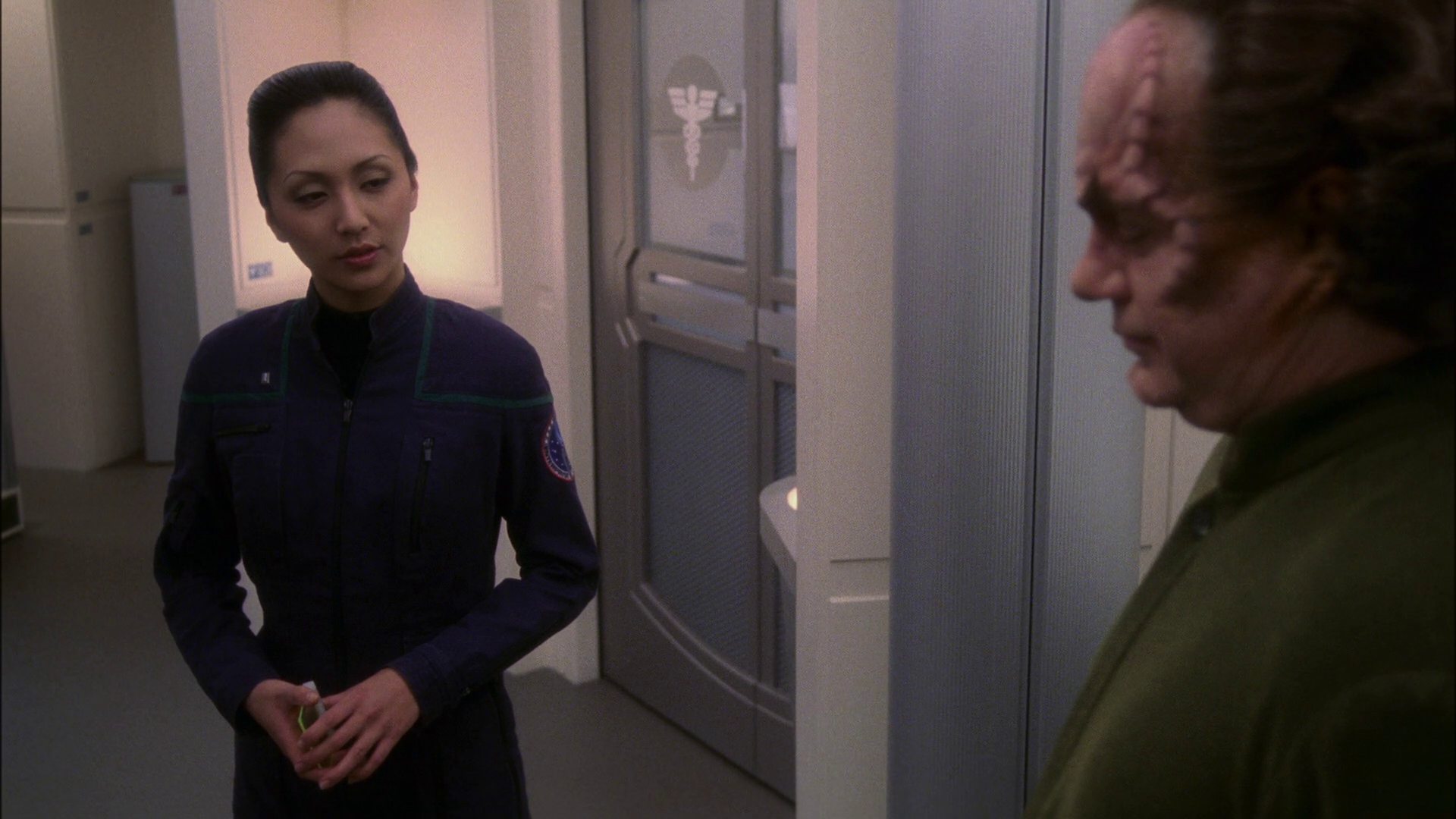 extant_StarTrek_ENT_1x13-DearDoctor_3564.jpg