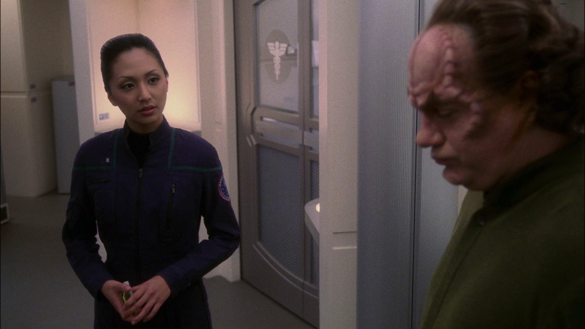 extant_StarTrek_ENT_1x13-DearDoctor_3567.jpg