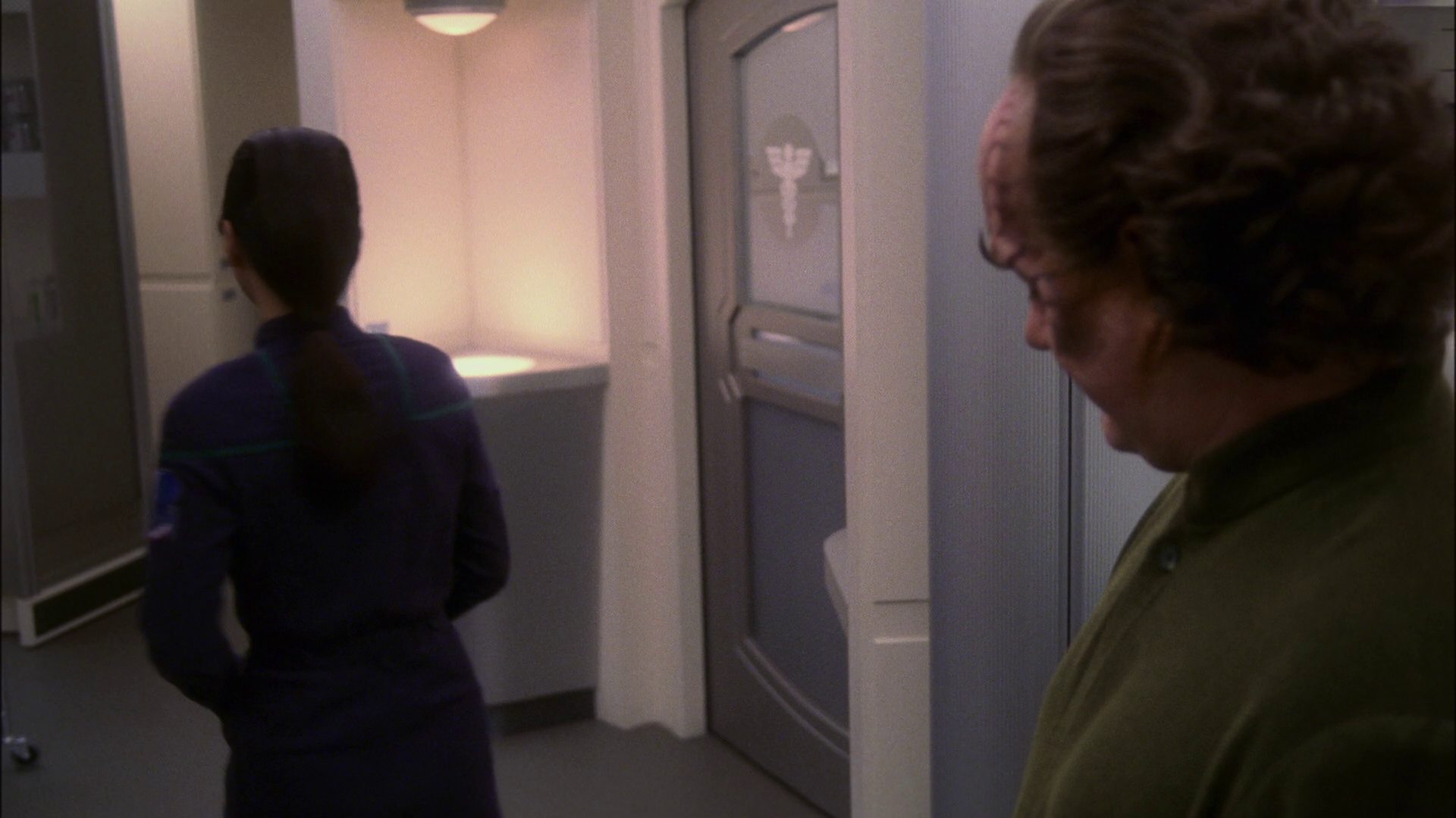 extant_StarTrek_ENT_1x13-DearDoctor_3597.jpg