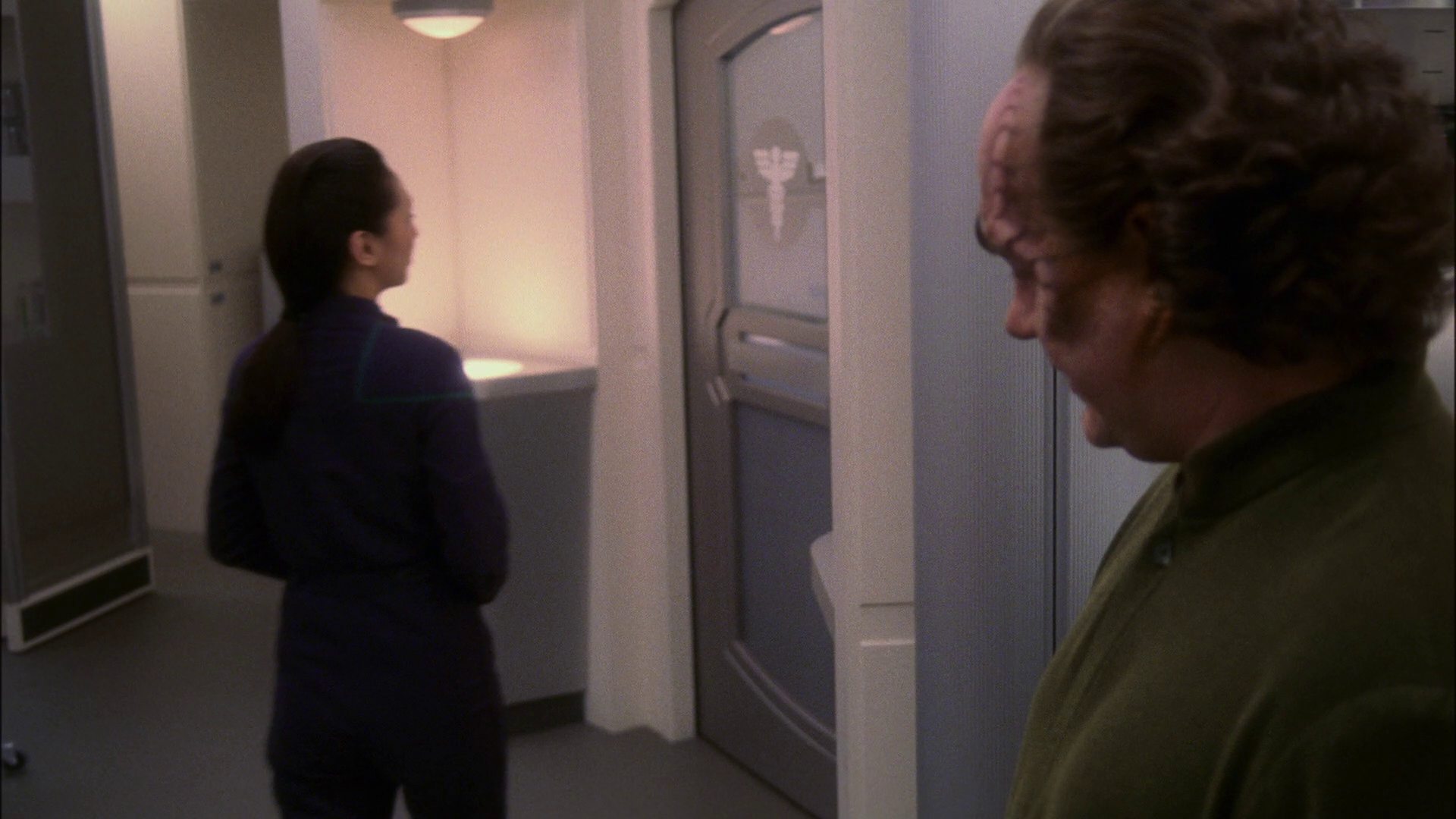 extant_StarTrek_ENT_1x13-DearDoctor_3598.jpg
