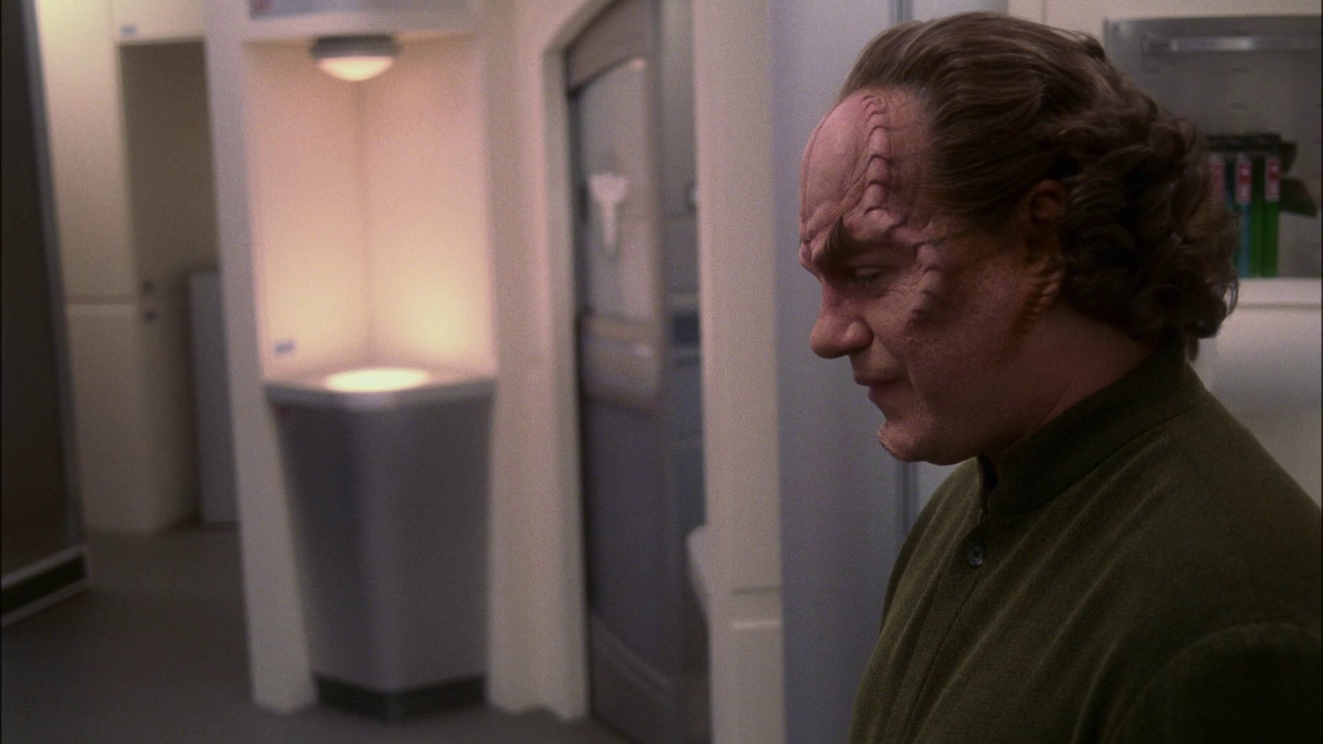 extant_StarTrek_ENT_1x13-DearDoctor_3605.jpg