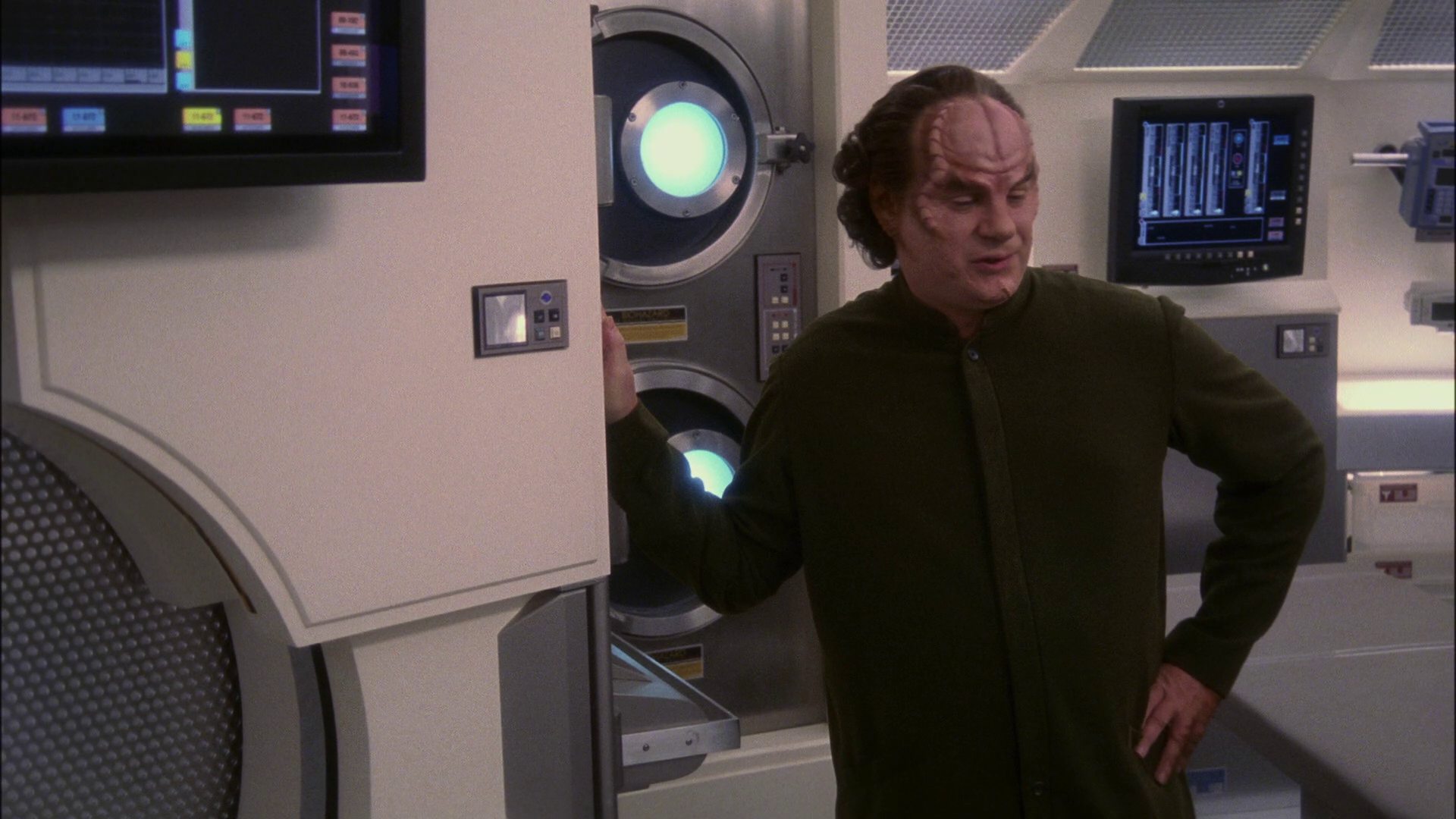 extant_StarTrek_ENT_1x13-DearDoctor_3624.jpg