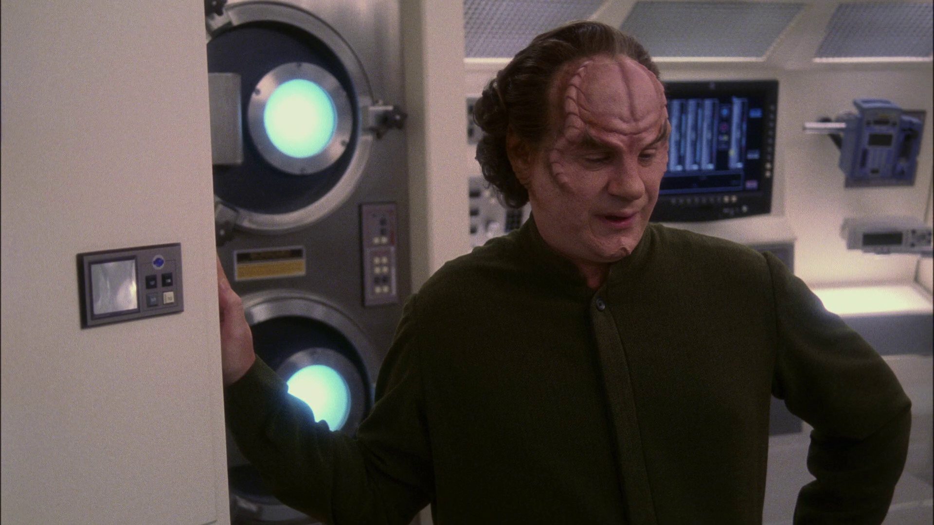 extant_StarTrek_ENT_1x13-DearDoctor_3634.jpg