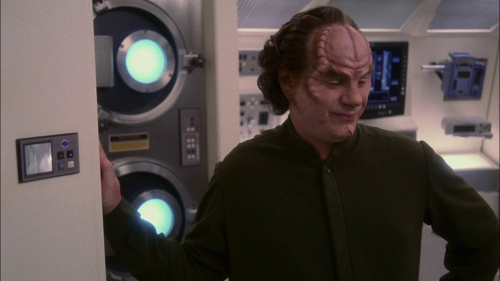 extant_StarTrek_ENT_1x13-DearDoctor_3640.jpg