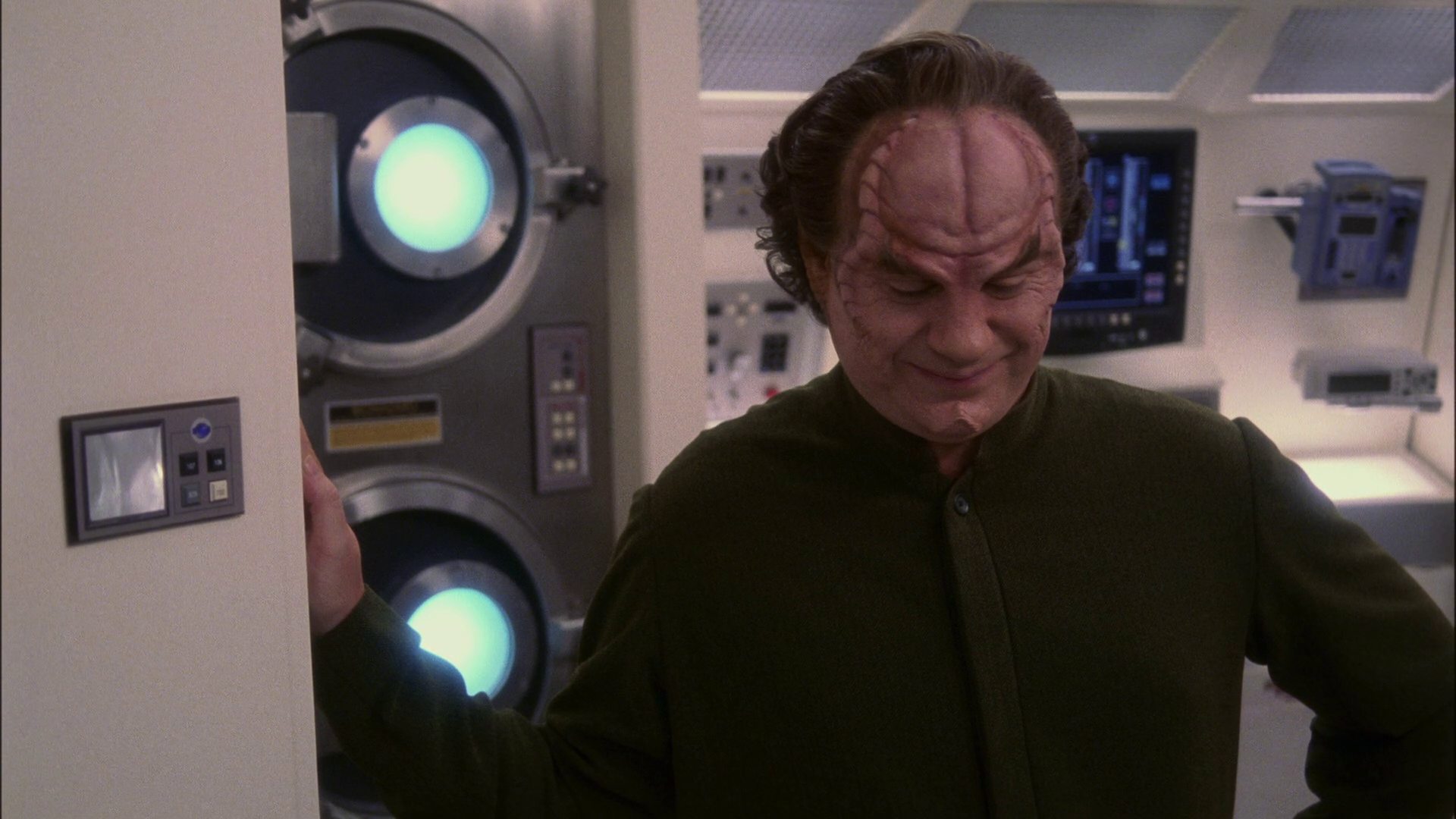 extant_StarTrek_ENT_1x13-DearDoctor_3642.jpg