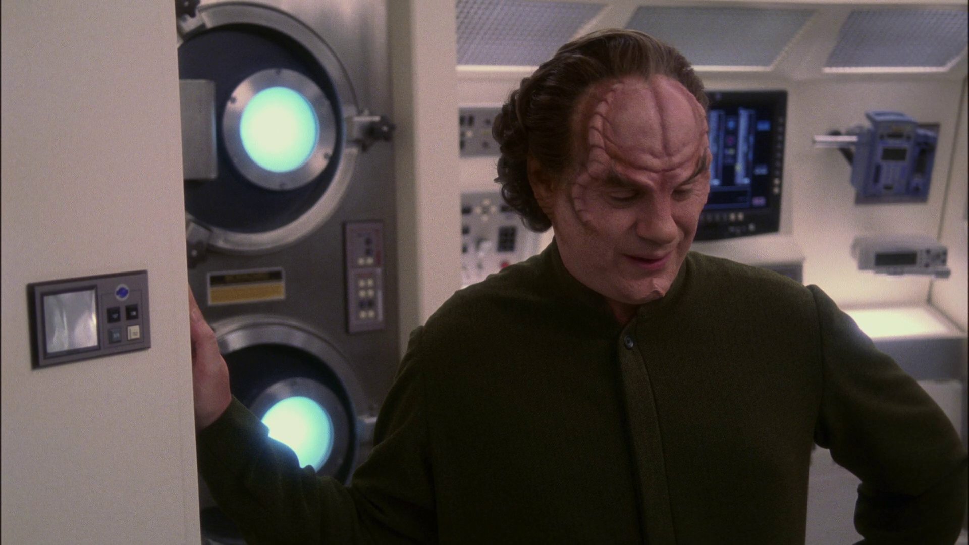 extant_StarTrek_ENT_1x13-DearDoctor_3646.jpg