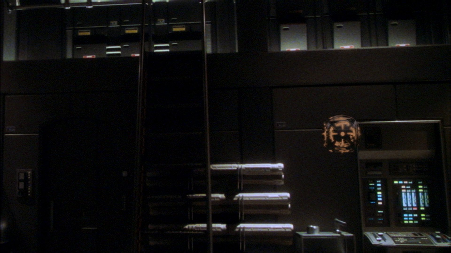 extant_StarTrek_ENT_1x14-SleepingDogs_0019.jpg