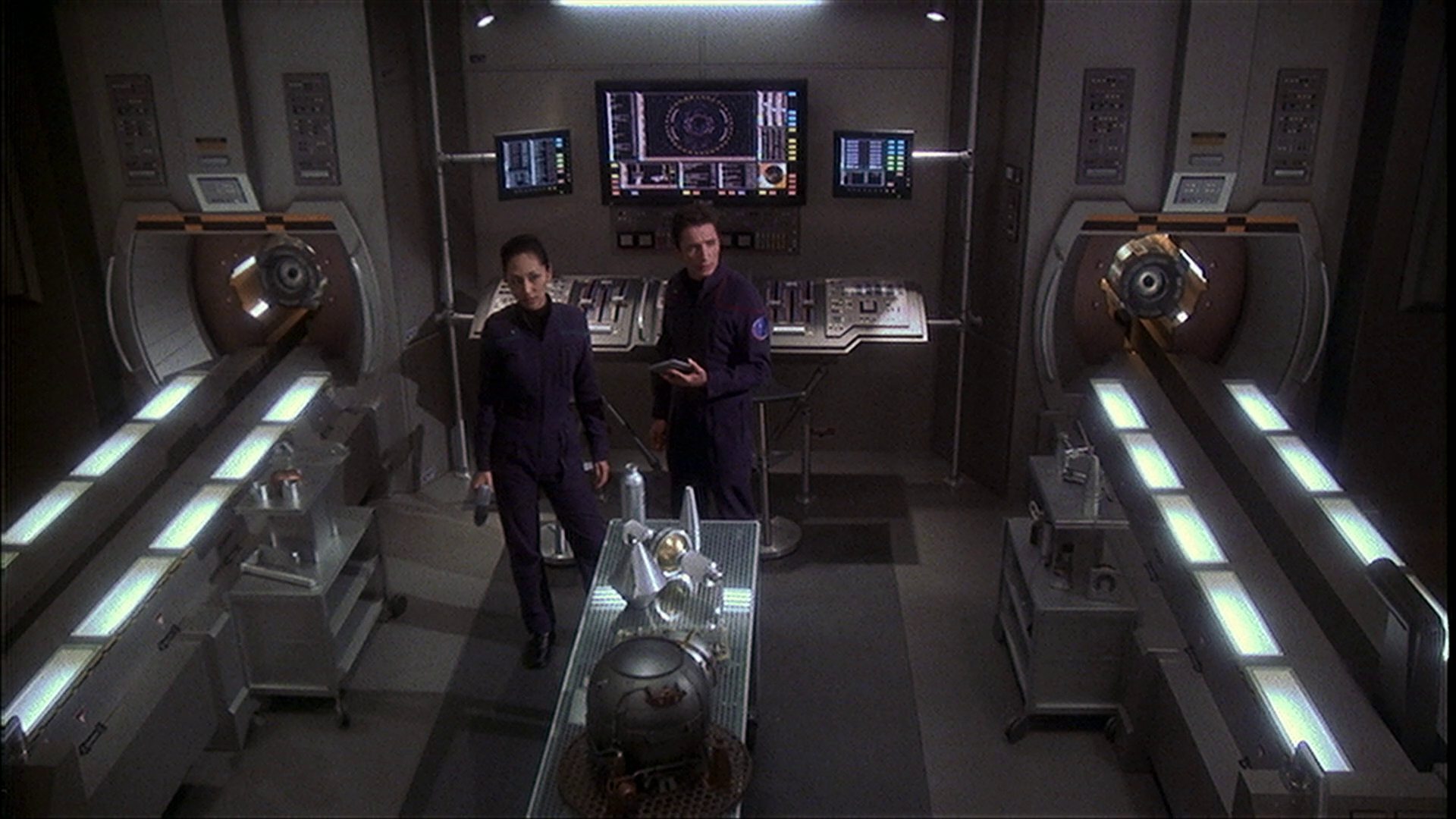 extant_StarTrek_ENT_1x14-SleepingDogs_0063.jpg