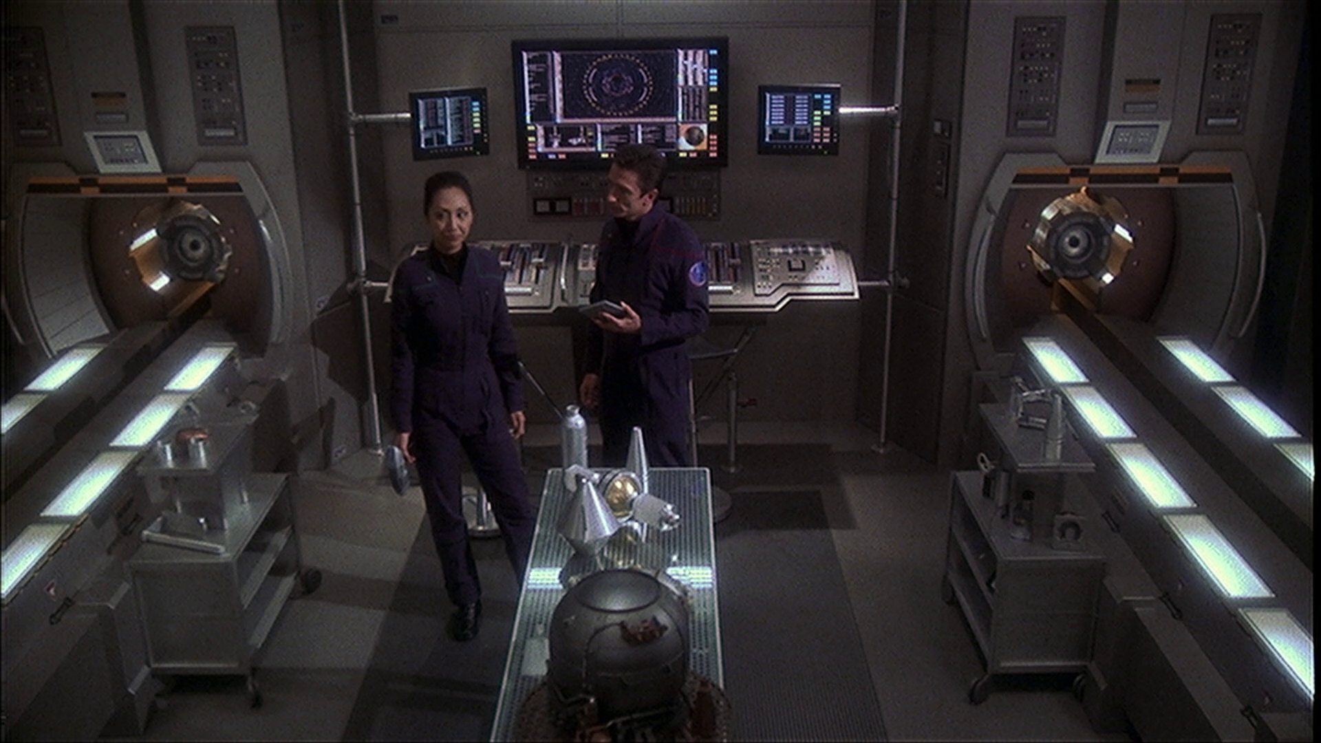extant_StarTrek_ENT_1x14-SleepingDogs_0068.jpg