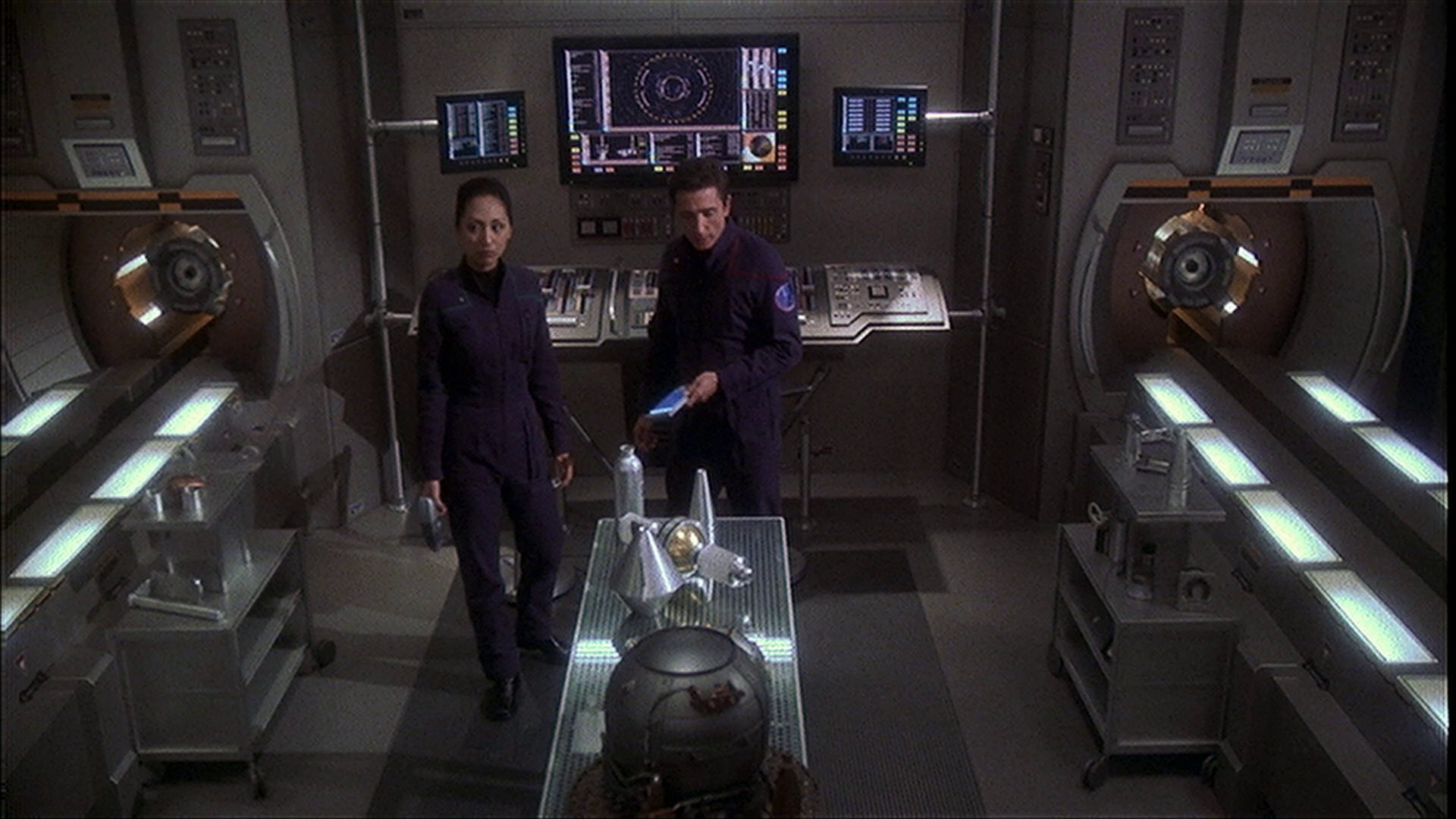 extant_StarTrek_ENT_1x14-SleepingDogs_0069.jpg