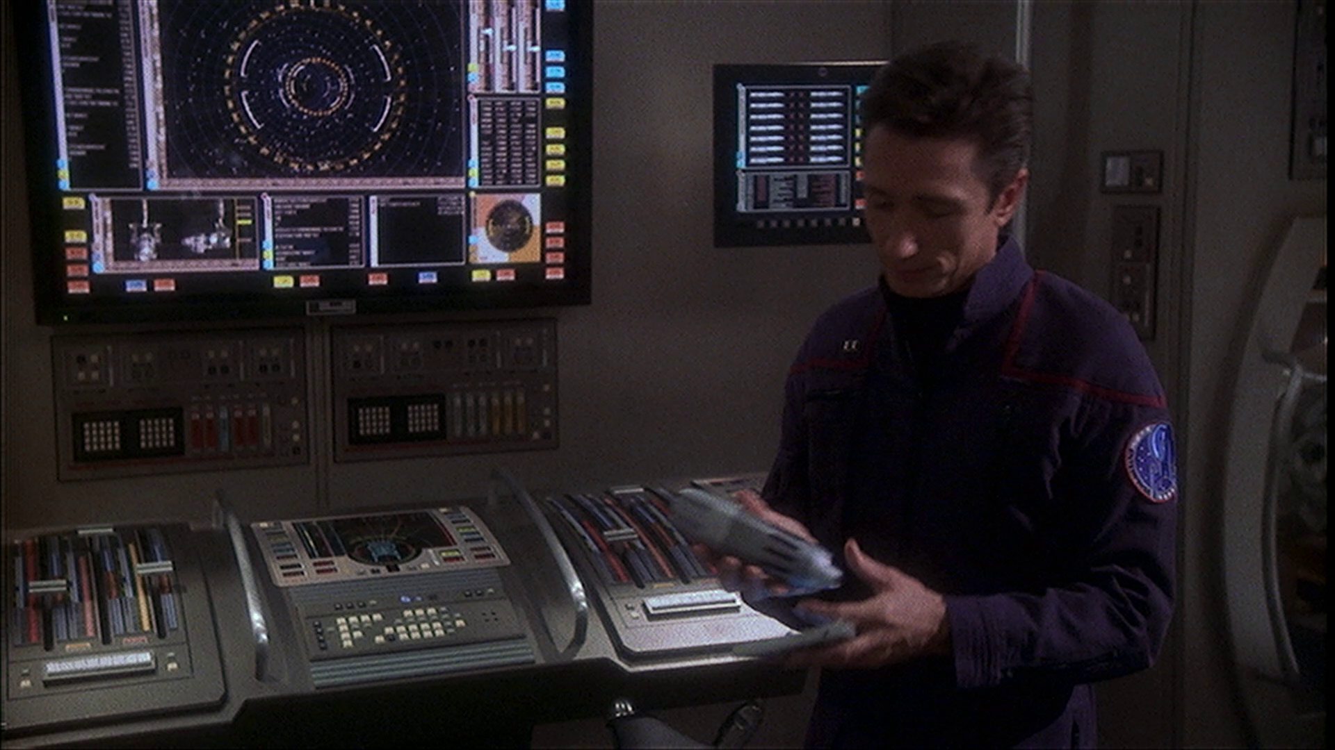 extant_StarTrek_ENT_1x14-SleepingDogs_0135.jpg